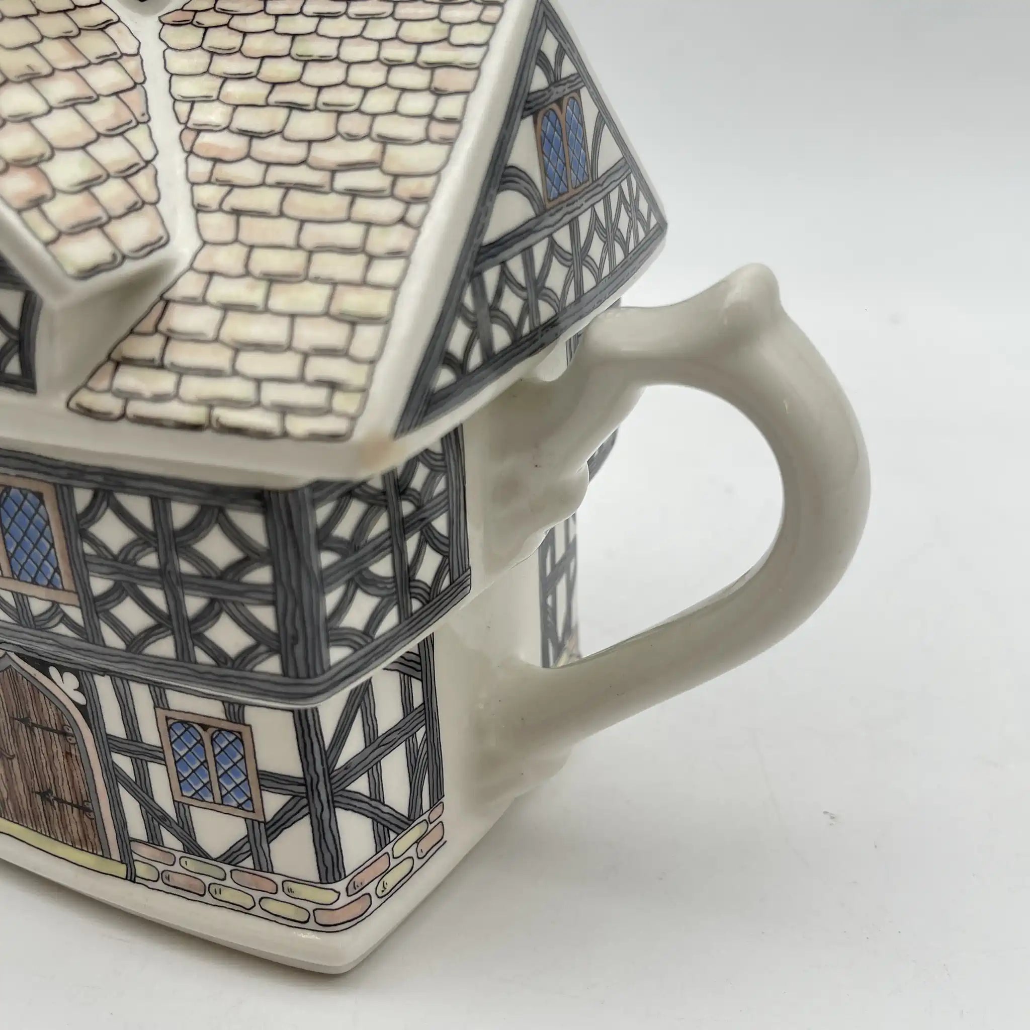 【リユース】 ティーポット / James Sadler & Sons / English Country Houses / Tudor House / 推定1990s / 陶器 / イギリス / チューダー様式, ハーフ・ティンバー
