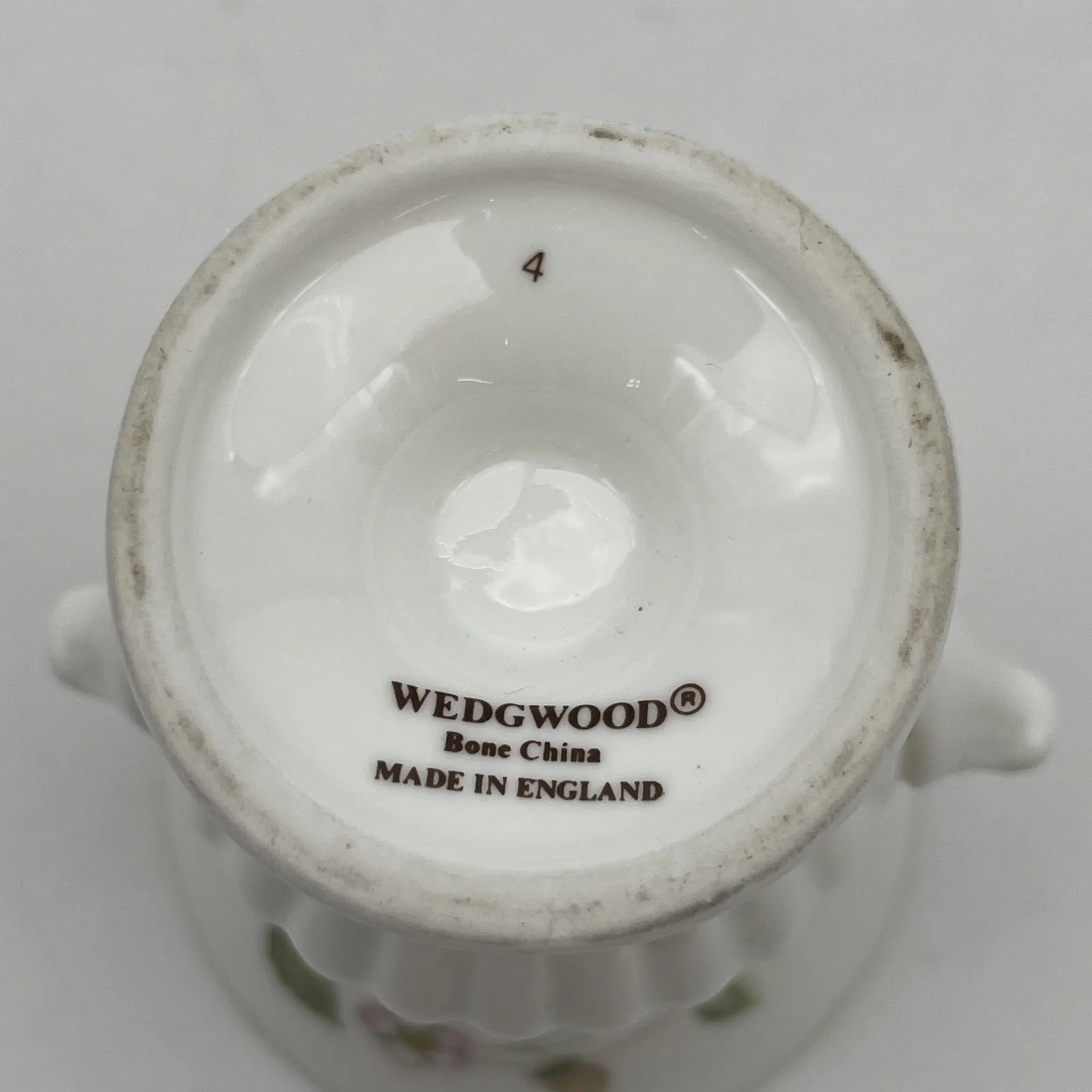 【リユース】 ミニチュア・ベース (花瓶) / Wedgewood / Wild Strawberry / 推定1990s / Bone China / イギリス / ボタニカルアート