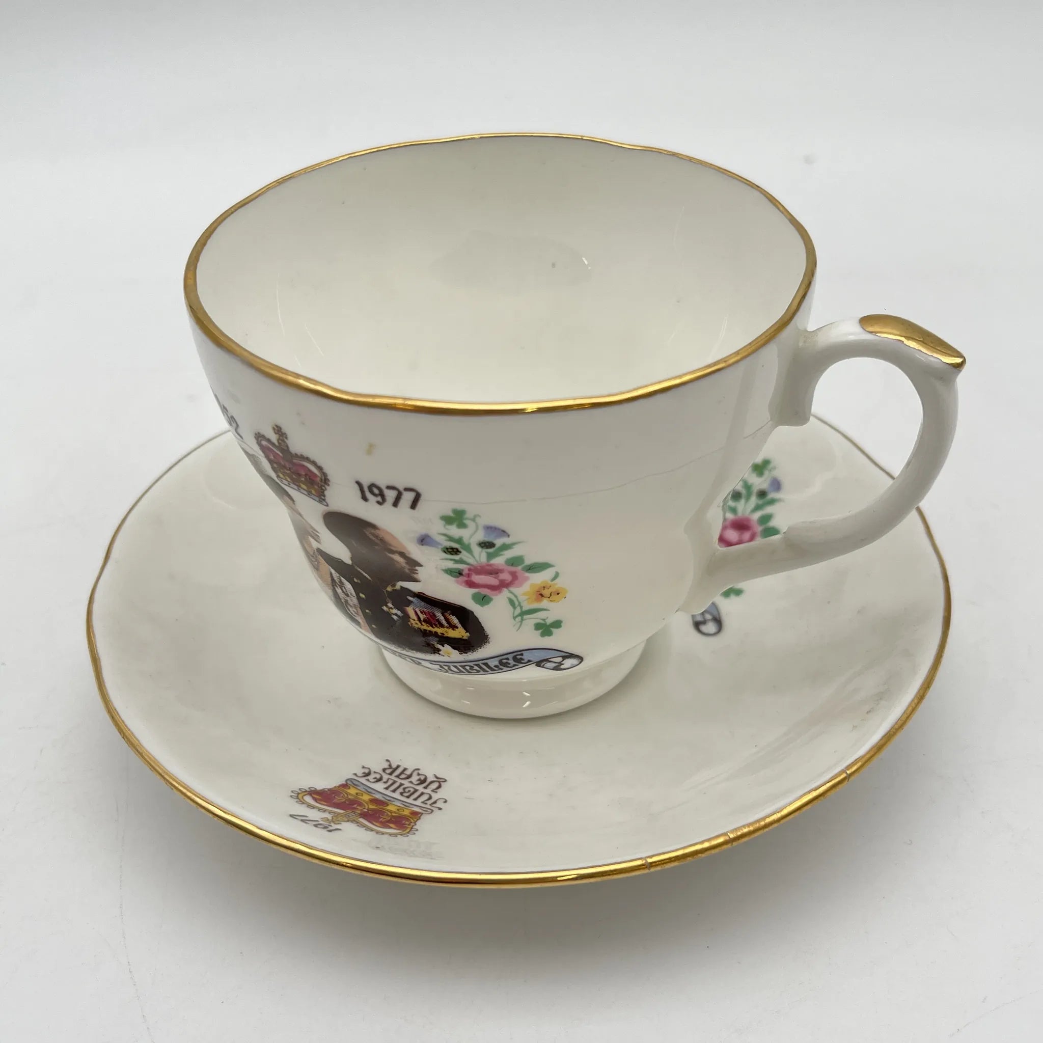 【复古】杯&碟/ The Queen's Silver Jubilee 1952-1977 / 1977 / Bone China /英国/伊丽莎白二世,金彩