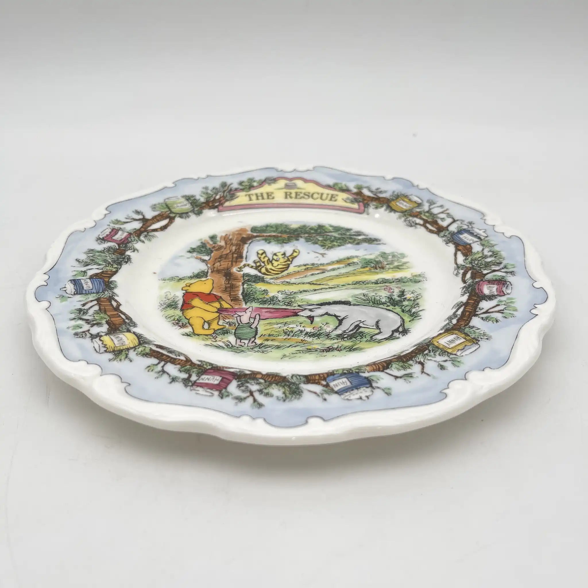 【复古】甜点盘(中盘)/ Royal Doulton / The Winnie The Pooh Collection / The Rescue /估计1990s / Bone China /英国/ John Finnie