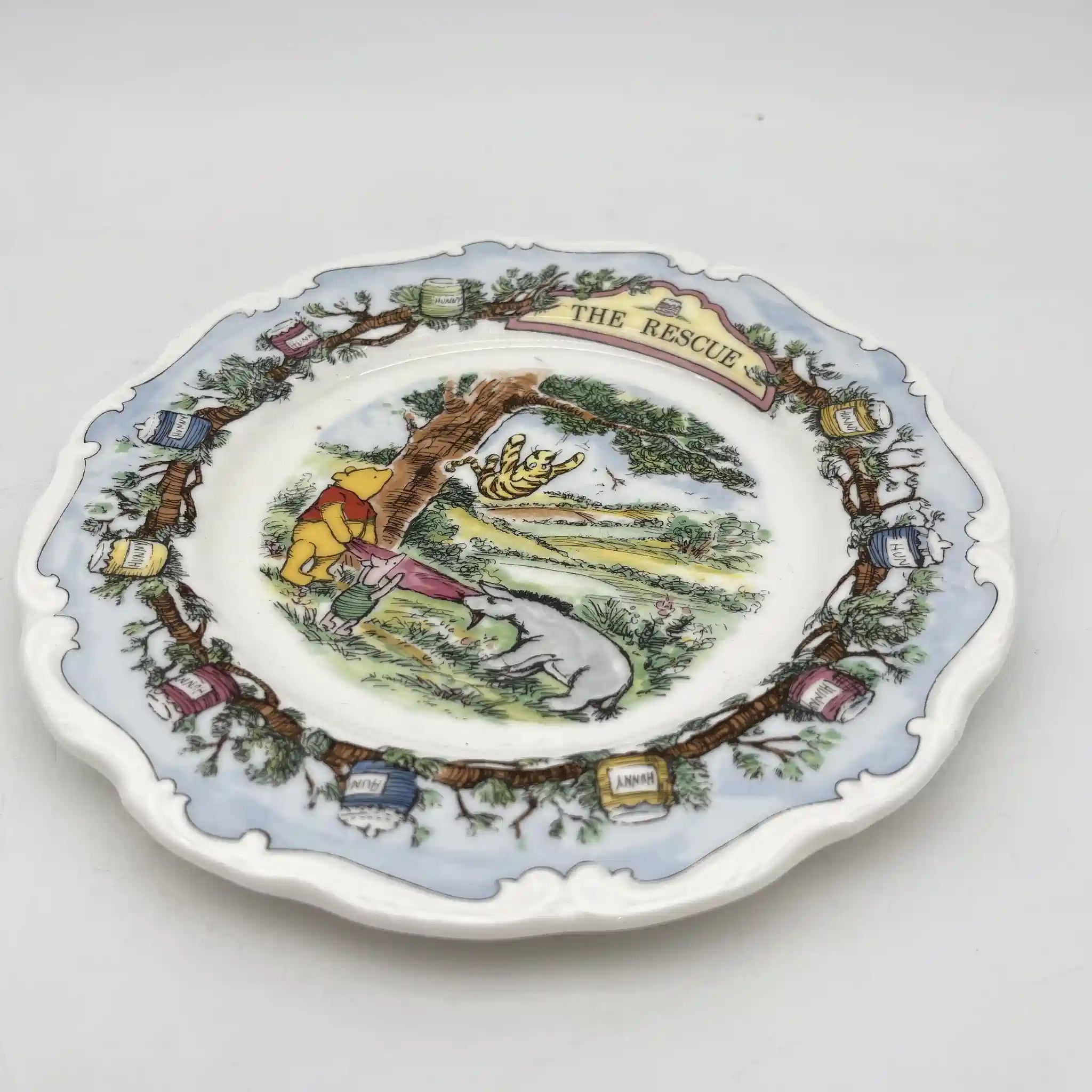【复古】甜点盘(中盘)/ Royal Doulton / The Winnie The Pooh Collection / The Rescue /估计1990s / Bone China /英国/ John Finnie