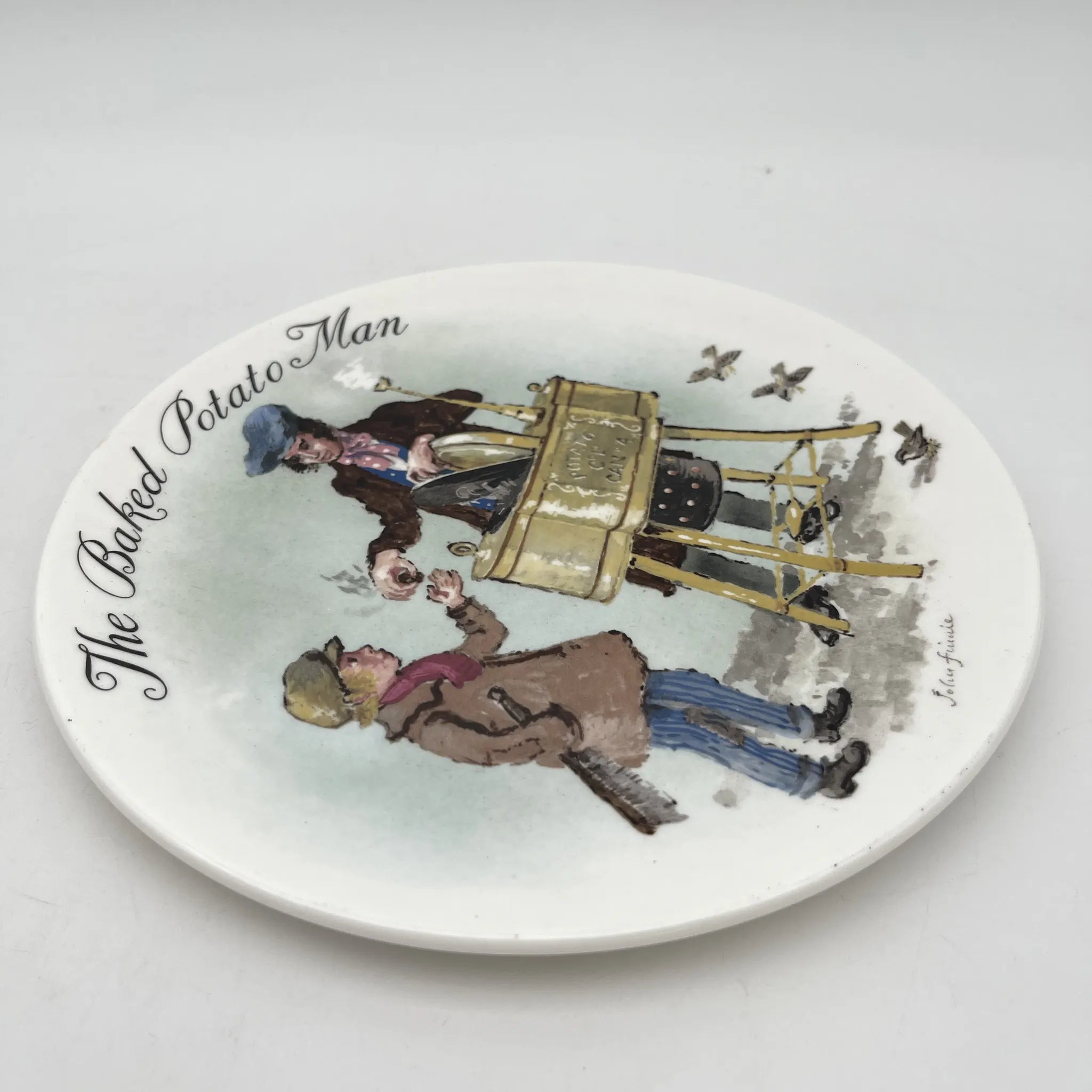 【复古】甜点盘/ Wedgewood / The Street Sellers of London / The Baked Potato Man / 1985 / Bone China /英国