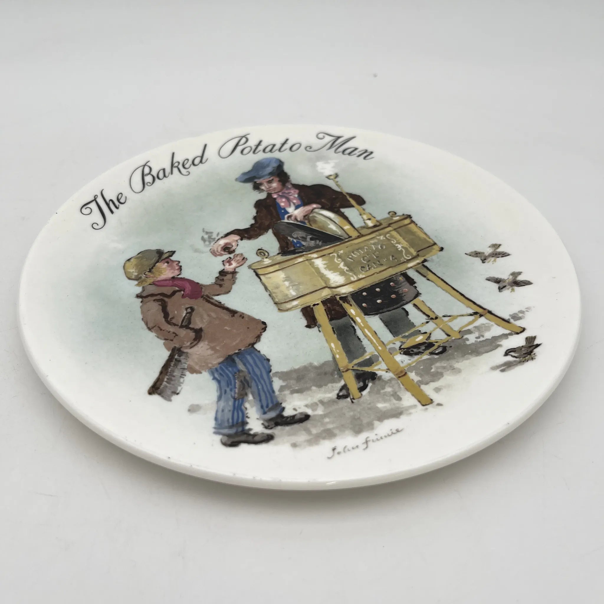 【复古】甜点盘/ Wedgewood / The Street Sellers of London / The Baked Potato Man / 1985 / Bone China /英国