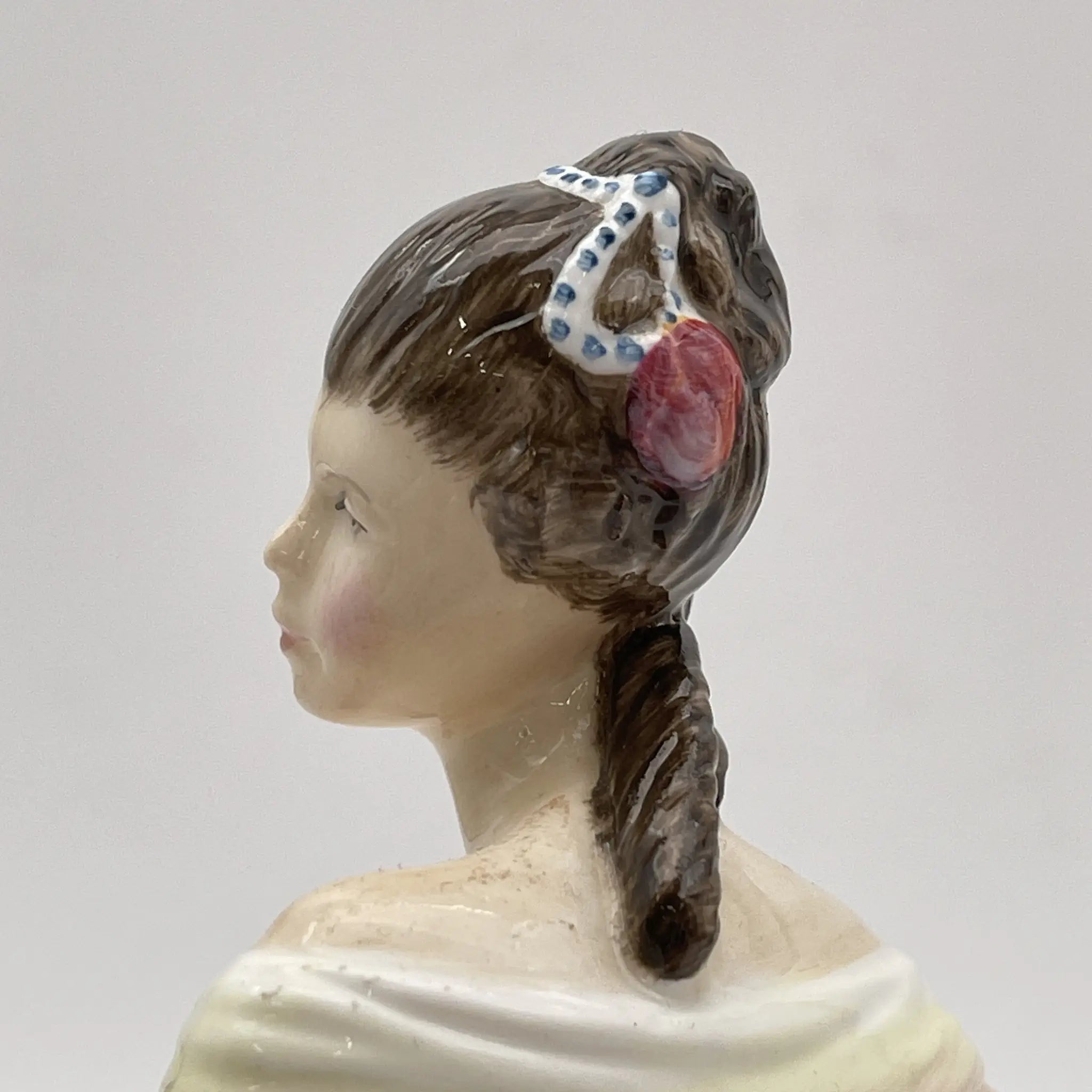 Royal Doulton / Southern Belle / 20c中后期/ Bone China /英国/ Peggy Davies, 手绘油漆