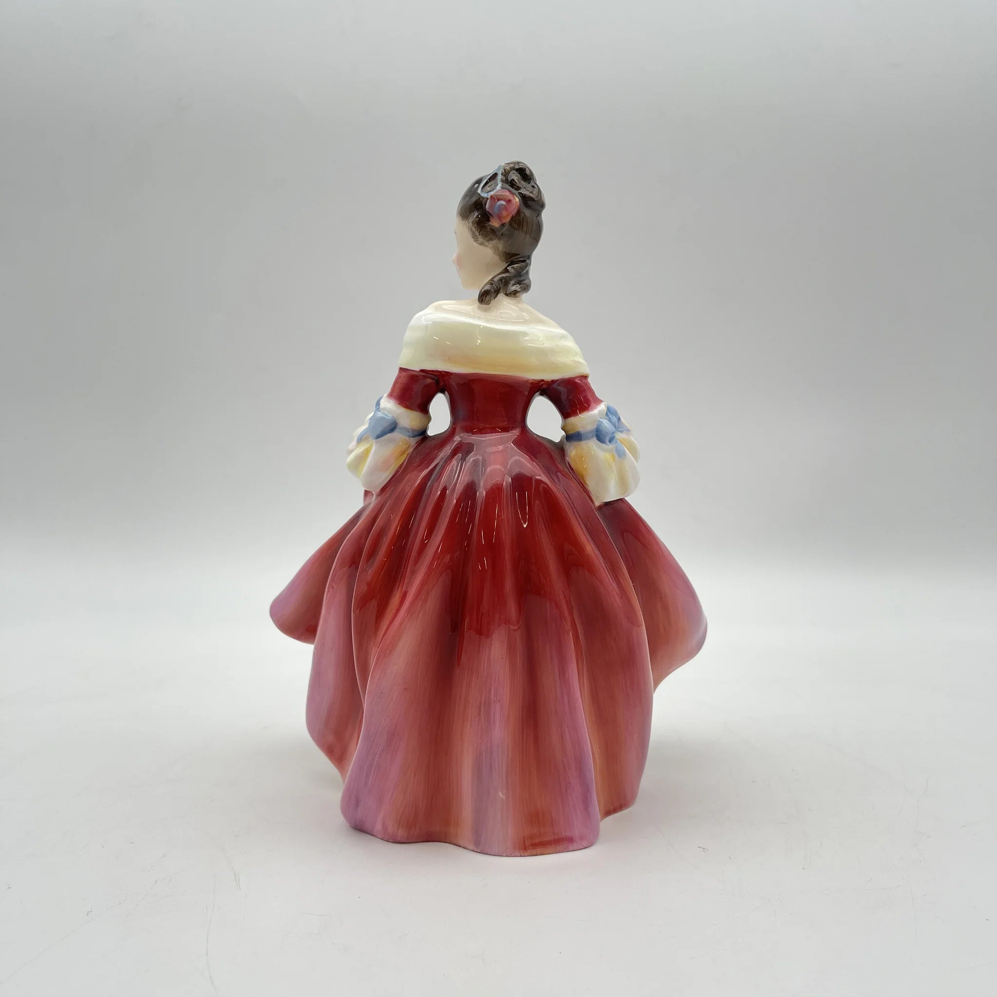 【复古】陶瓷器玩偶/ Royal Doulton / Southern Belle / 20c中后期/ Bone China /英国/手绘