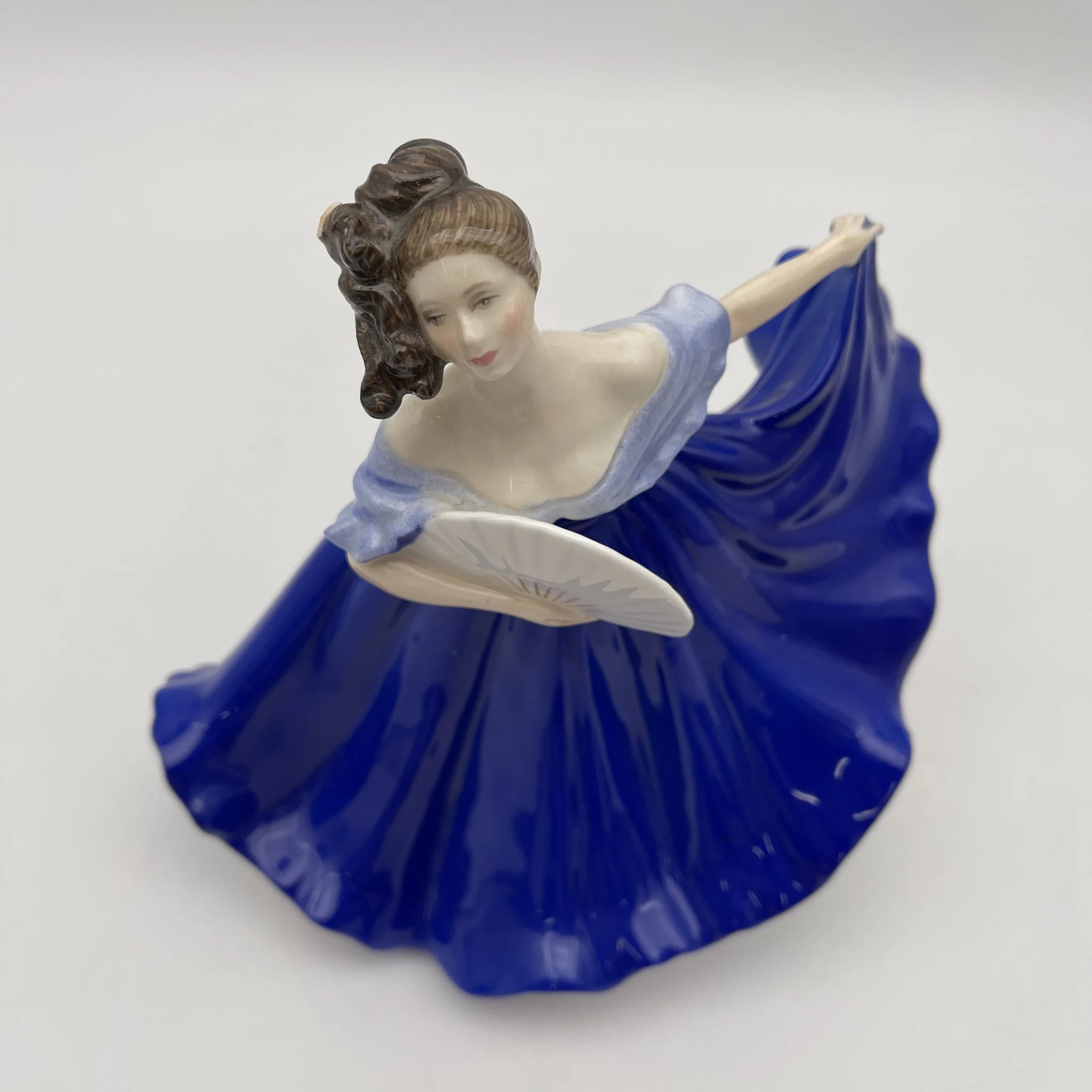 【再利用】手办(陶瓷人偶)/ Royal Doulton / Elaine / 20c后期/ Bone China /英国/ Peggy Davies,手绘