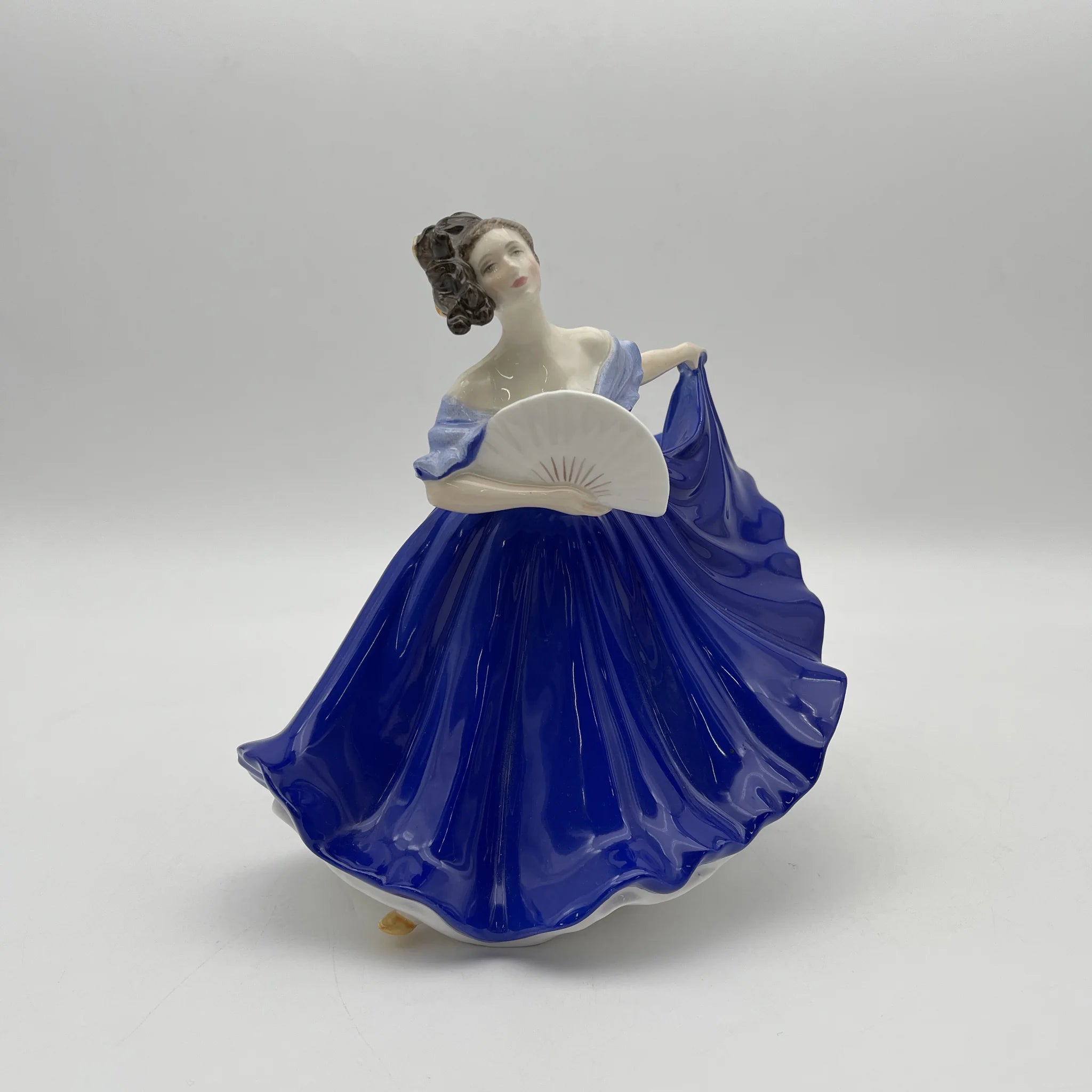 【再利用】手办(陶瓷人偶)/ Royal Doulton / Elaine / 20c后期/ Bone China /英国/ Peggy Davies,手绘