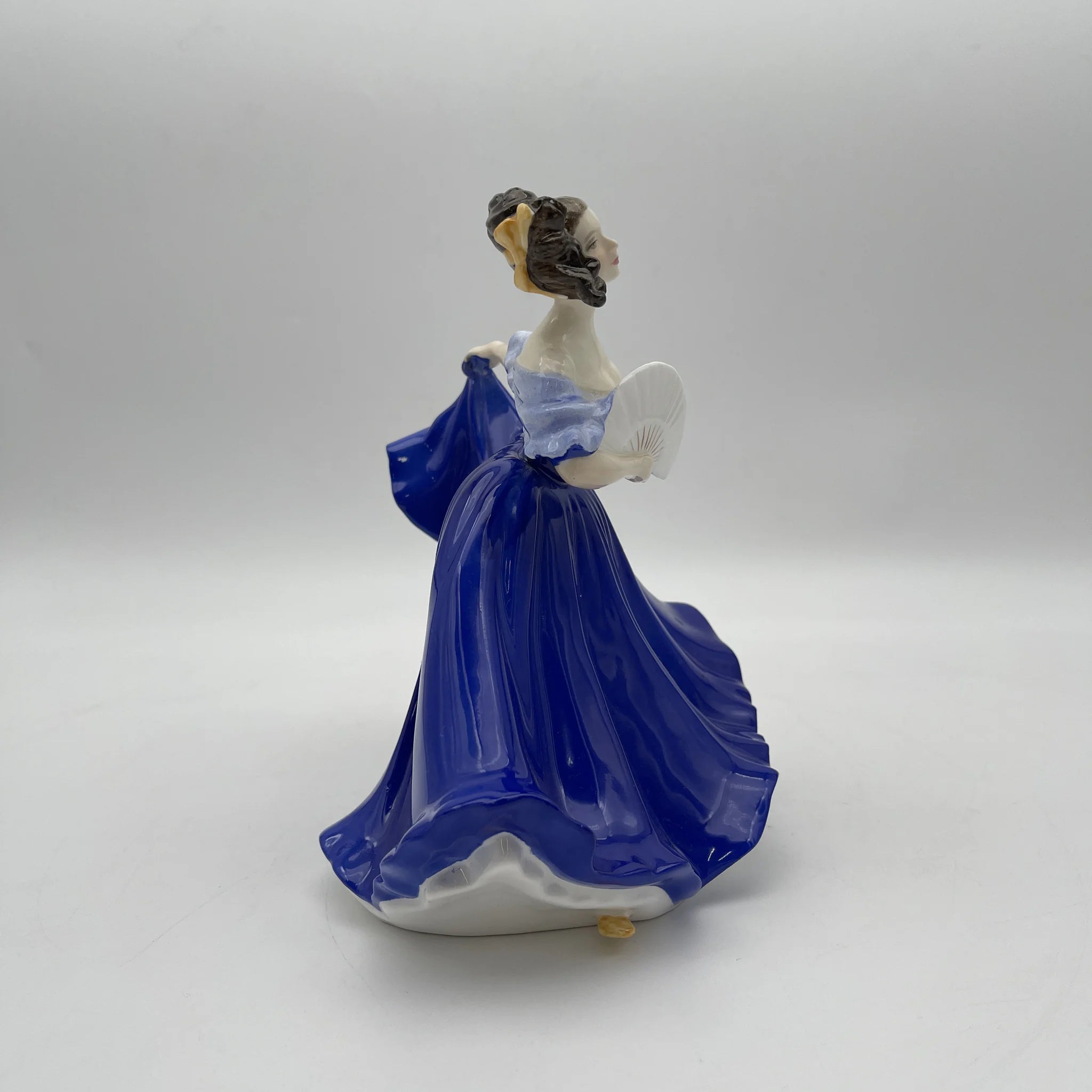 【再利用】手办(陶瓷人偶)/ Royal Doulton / Elaine / 20c后期/ Bone China /英国/ Peggy Davies,手绘