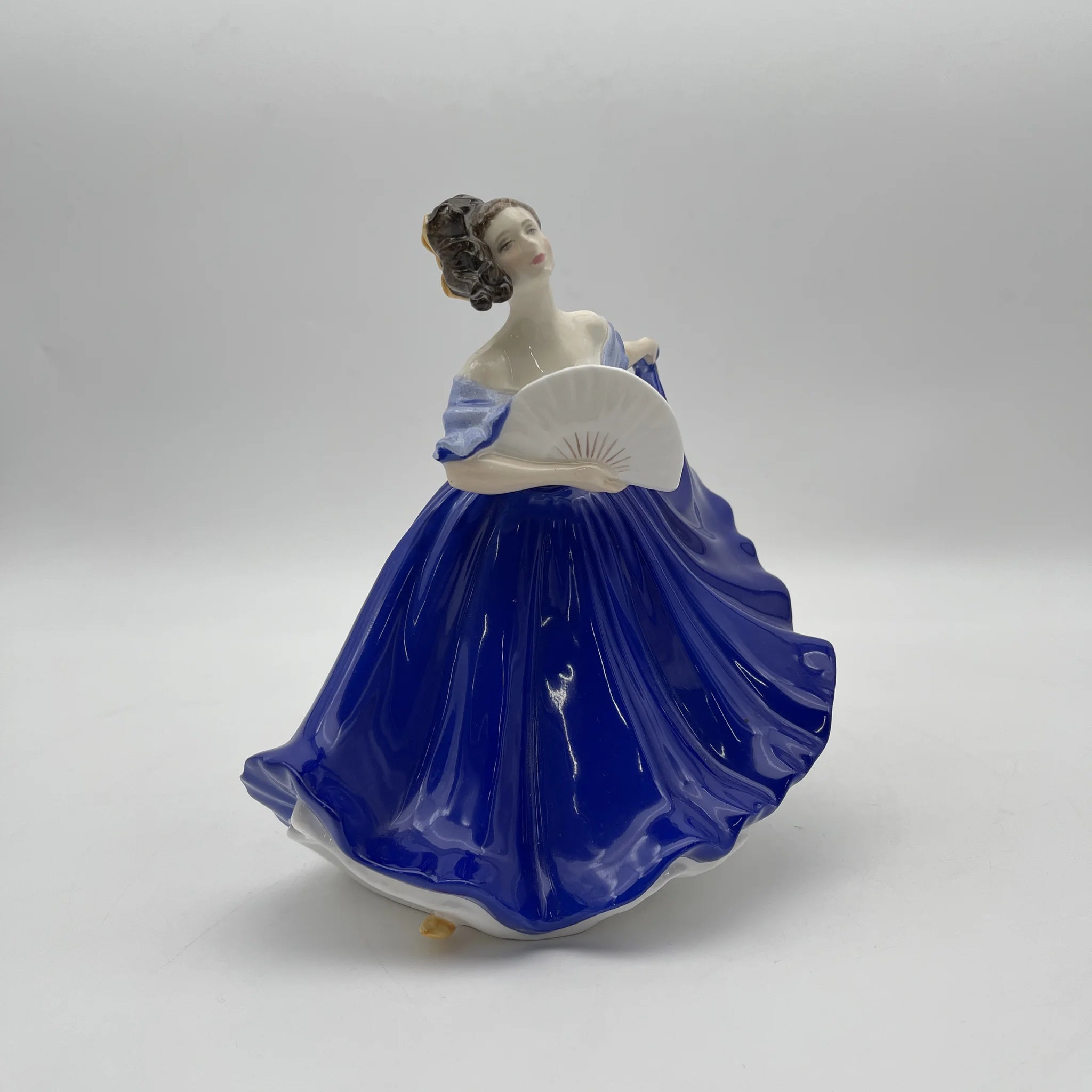 【再利用】手办(陶瓷人偶)/ Royal Doulton / Elaine / 20c后期/ Bone China /英国/ Peggy Davies,手绘