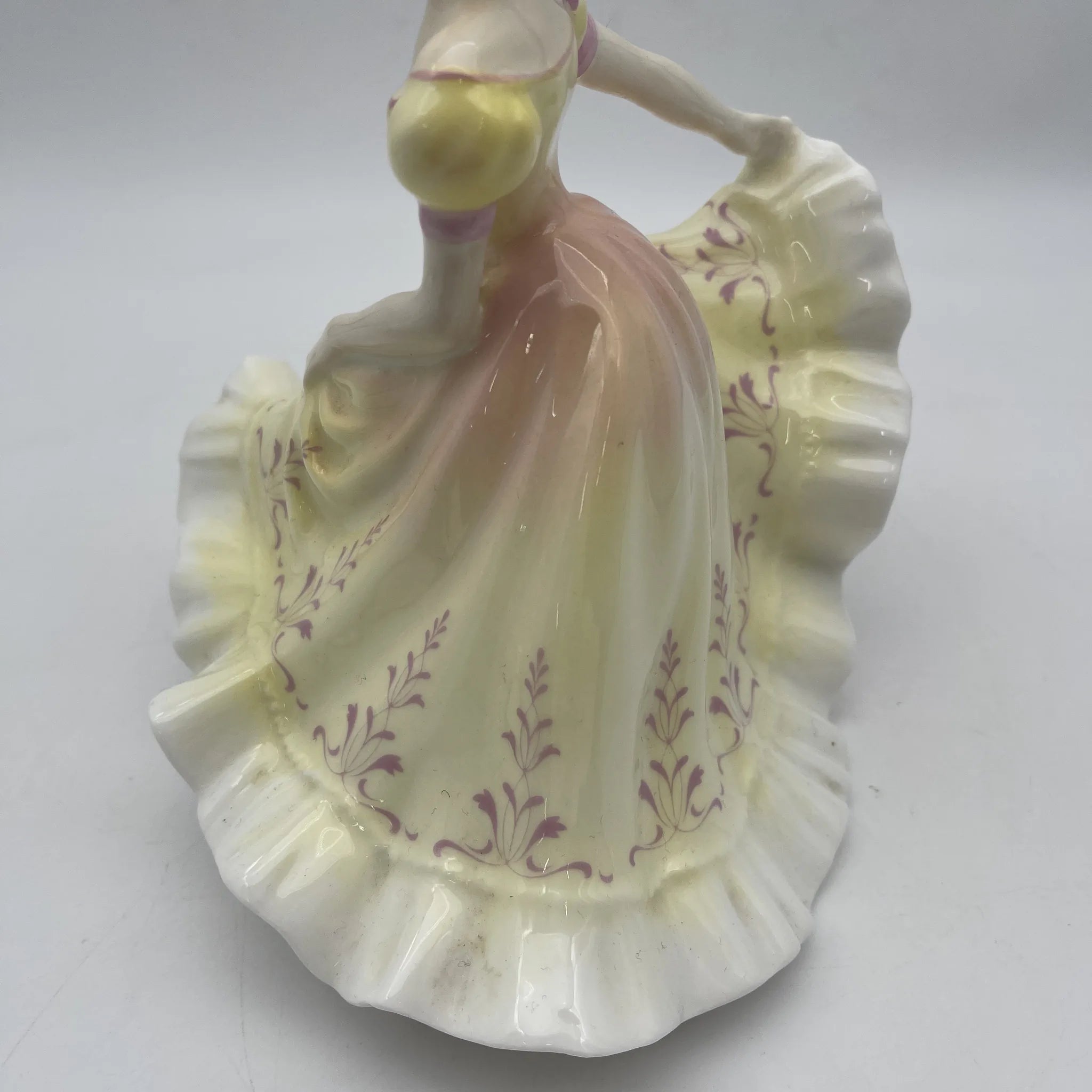 【复古】陶俑/ Royal Doulton / Ninette / 20c后期/ Bone China /英国/ Peggy Davies,手绘