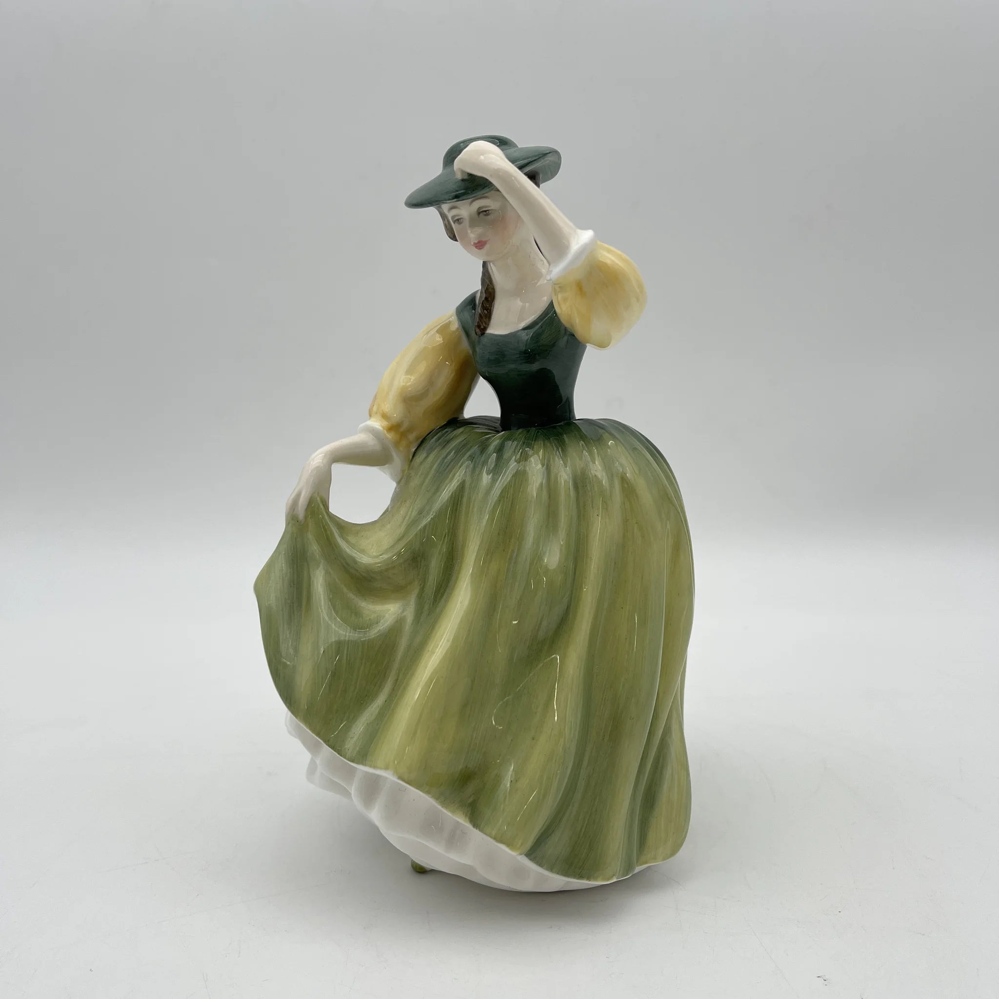 【复古】陶俑/ Royal Doulton / Buttercup / 20c中后期/ Bone China /英国/ Peggy Davies, 手绘油漆