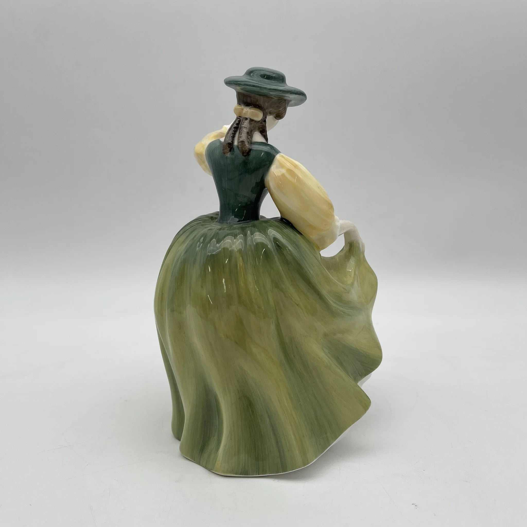 【复古】陶俑/ Royal Doulton / Buttercup / 20c中后期/ Bone China /英国/ Peggy Davies, 手绘油漆