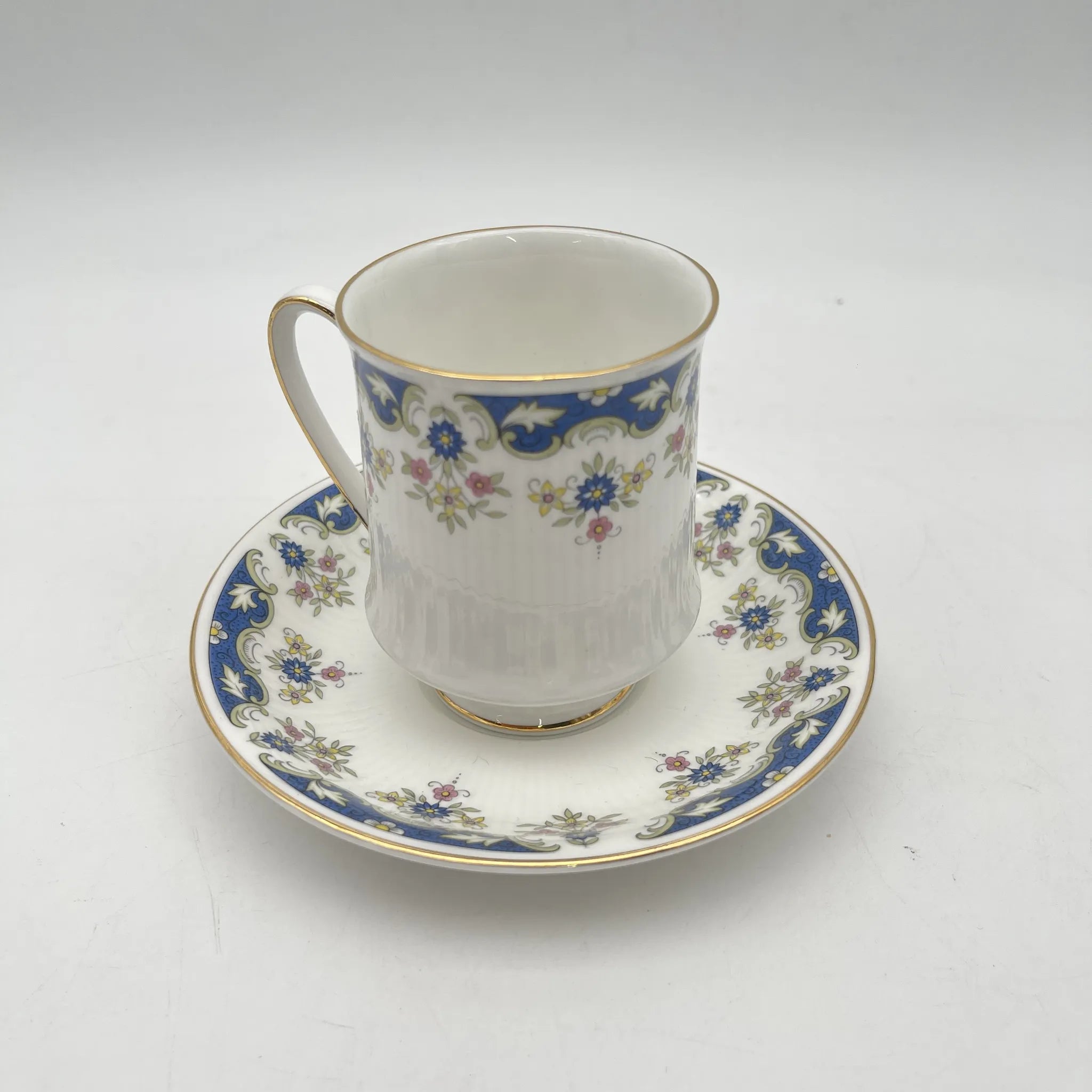 【复古】杯&碟2p / Paragon / Coniston /估计20c中期/ Fine Bone China /英国/果味,钴,小花