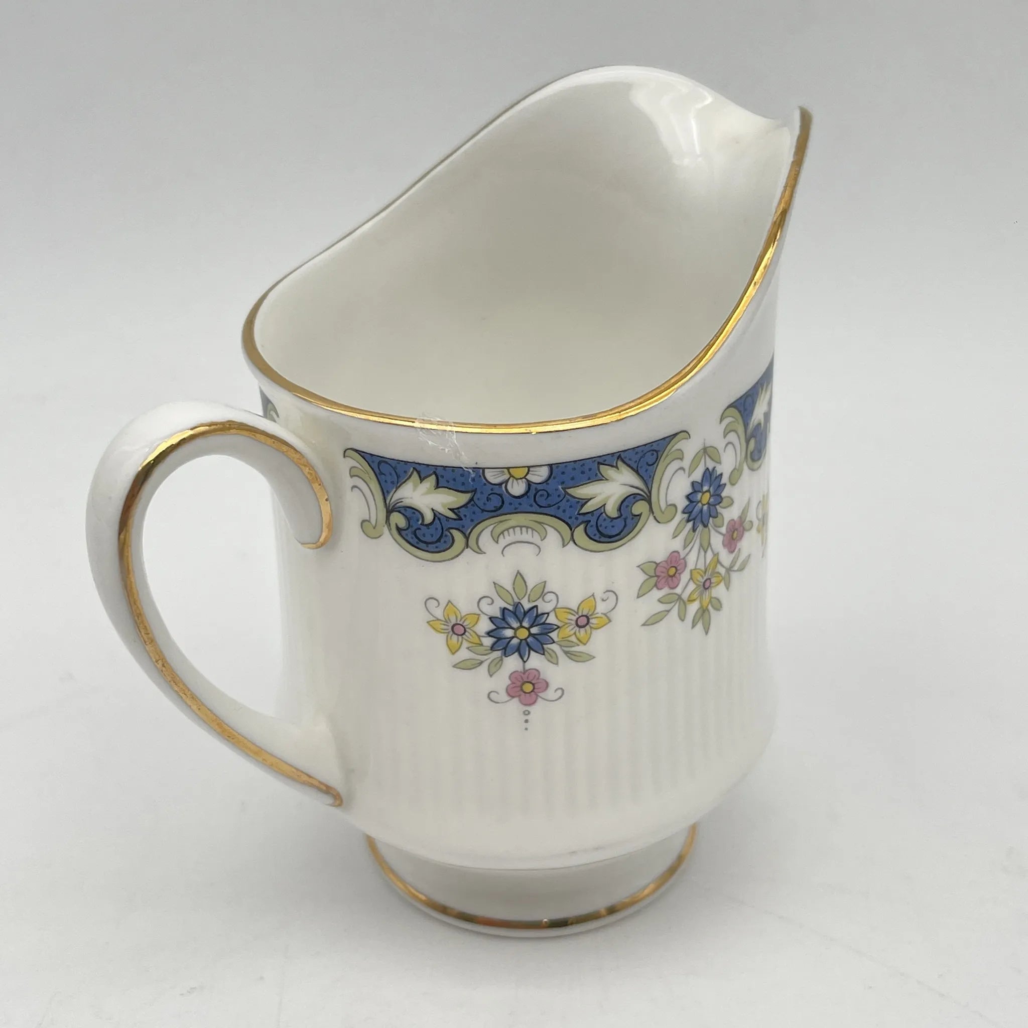 【复古】牛奶壶/ Paragon / Coniston /推测20c中期/ Fine Bone China /英国/果味,钴,小花