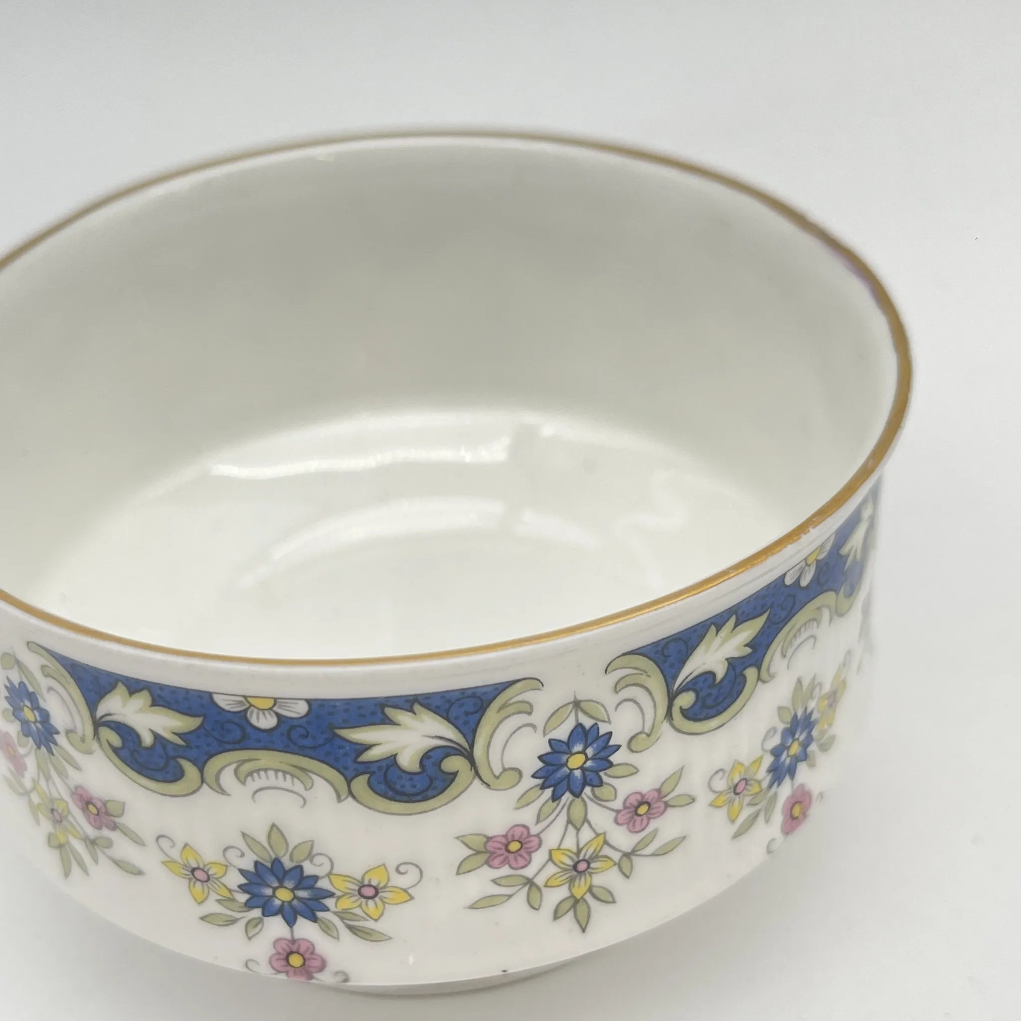 【复古】糖碗/ Paragon / Coniston /估计20c中期/ Fine Bone China /英国/果味,钴,小花