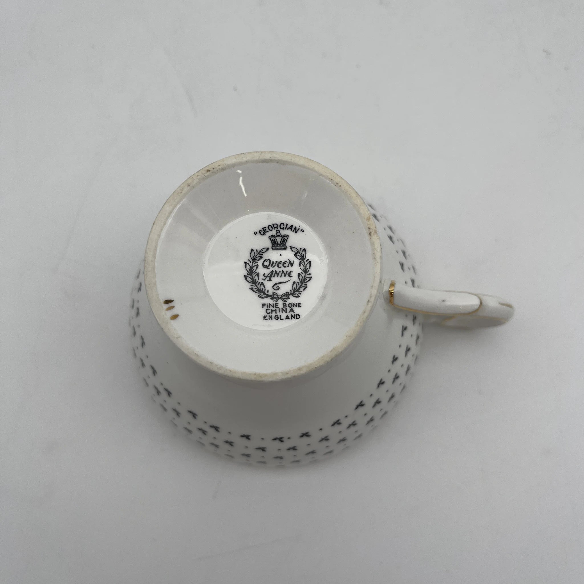 【复古】三重奏(c&s +甜点盘)2p / Queen Anne / Georgian /估计20c中期/ Fine Bone China /英国