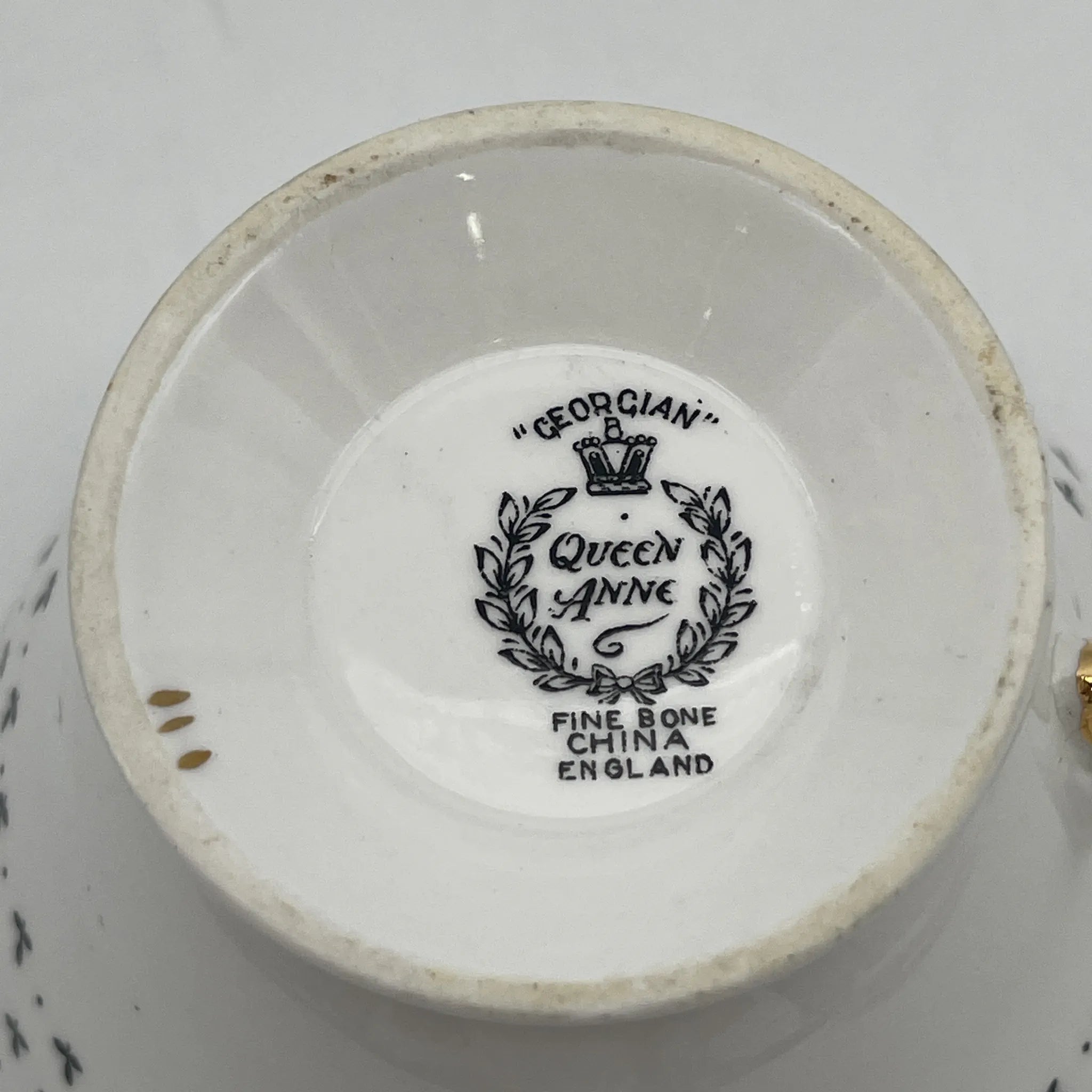 【复古】三重奏(c&s +甜点盘)2p / Queen Anne / Georgian /估计20c中期/ Fine Bone China /英国