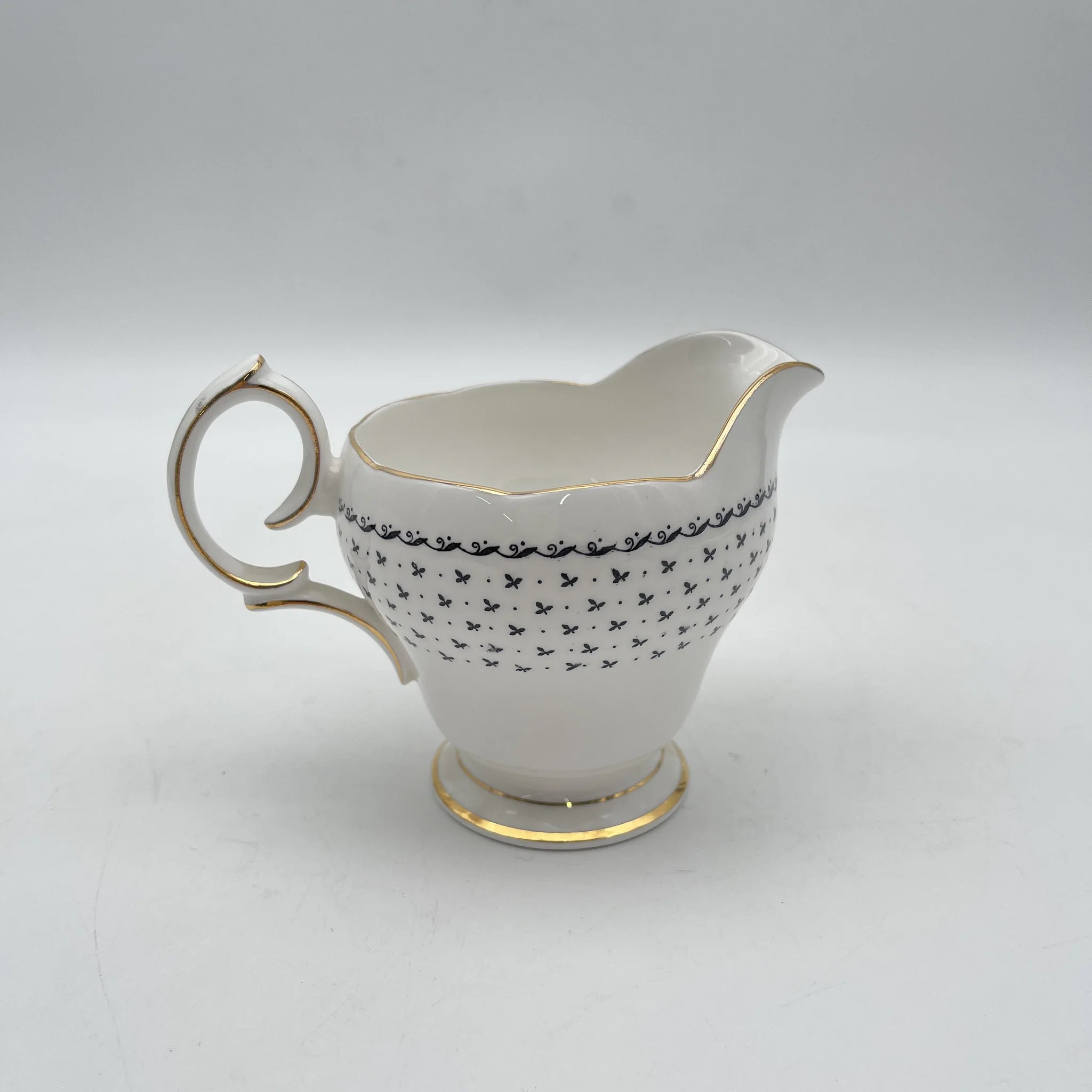 【复古】creamer / Queen Anne / Georgian /推测20c中期/ Fine Bone China /英国