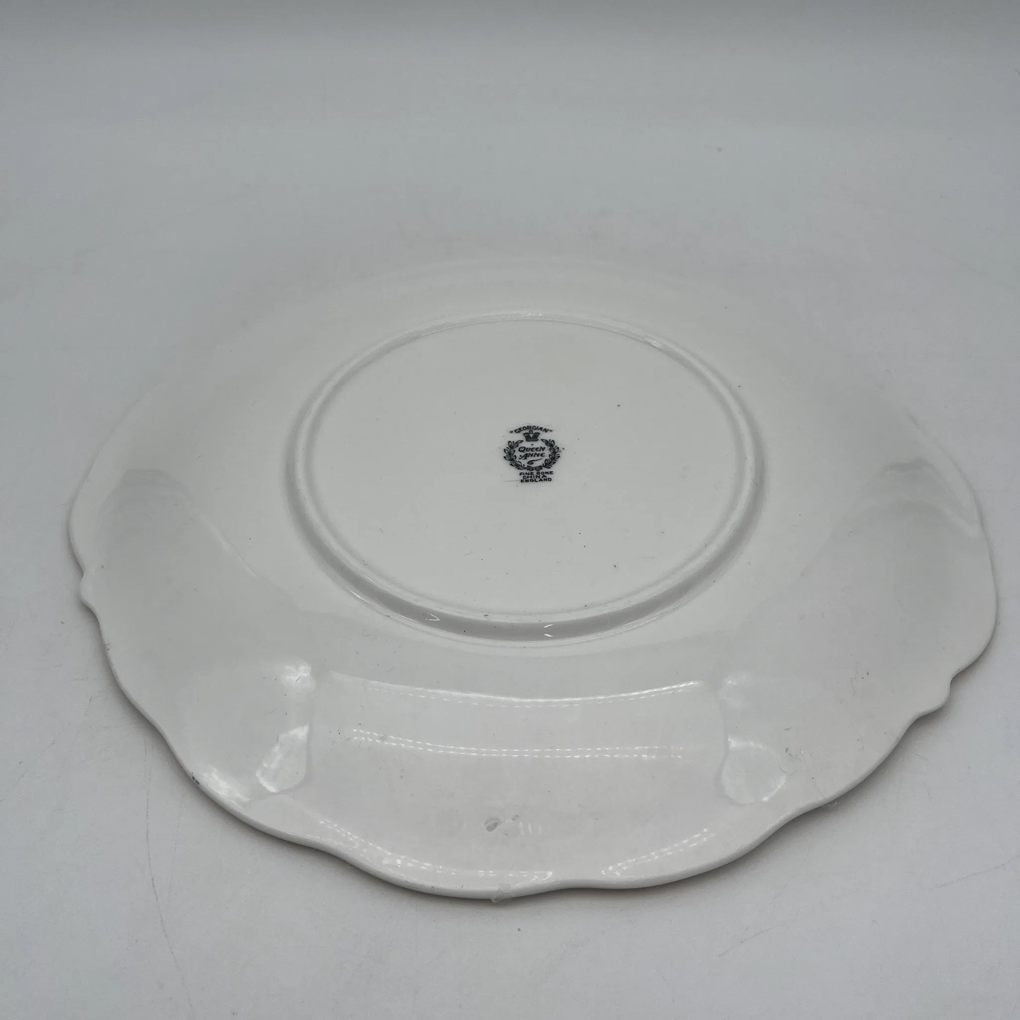 【复古】晚餐盘(主盘)/ Queen Anne / Georgian /推测20c中期/ Fine Bone China /英国/带耳