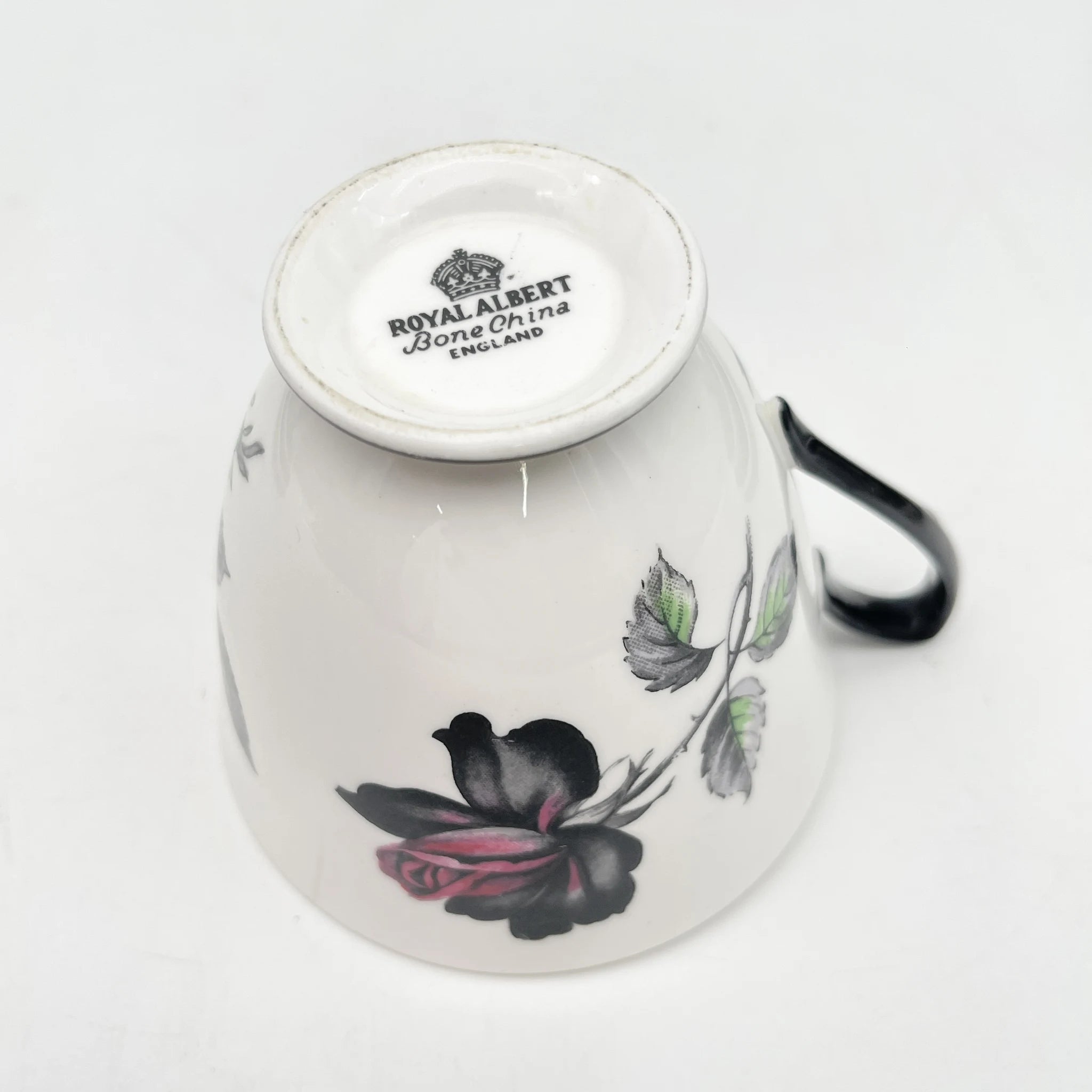 【复古】三重奏(c&s +甜点盘)2p / Royal Albert / Masquerade /估计20c中期/ Bone China /英国/黑玫瑰