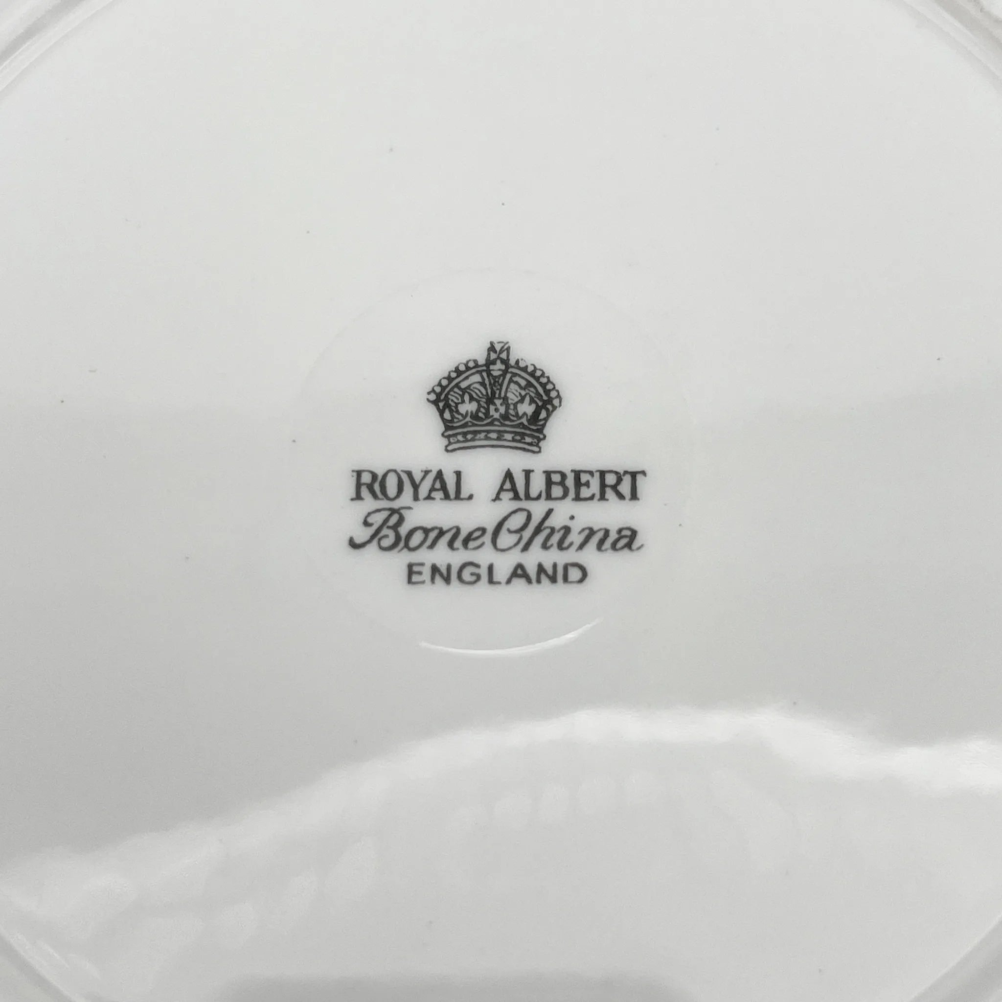 【复古】三重奏(c&s +甜点盘)2p / Royal Albert / Masquerade /估计20c中期/ Bone China /英国/黑玫瑰