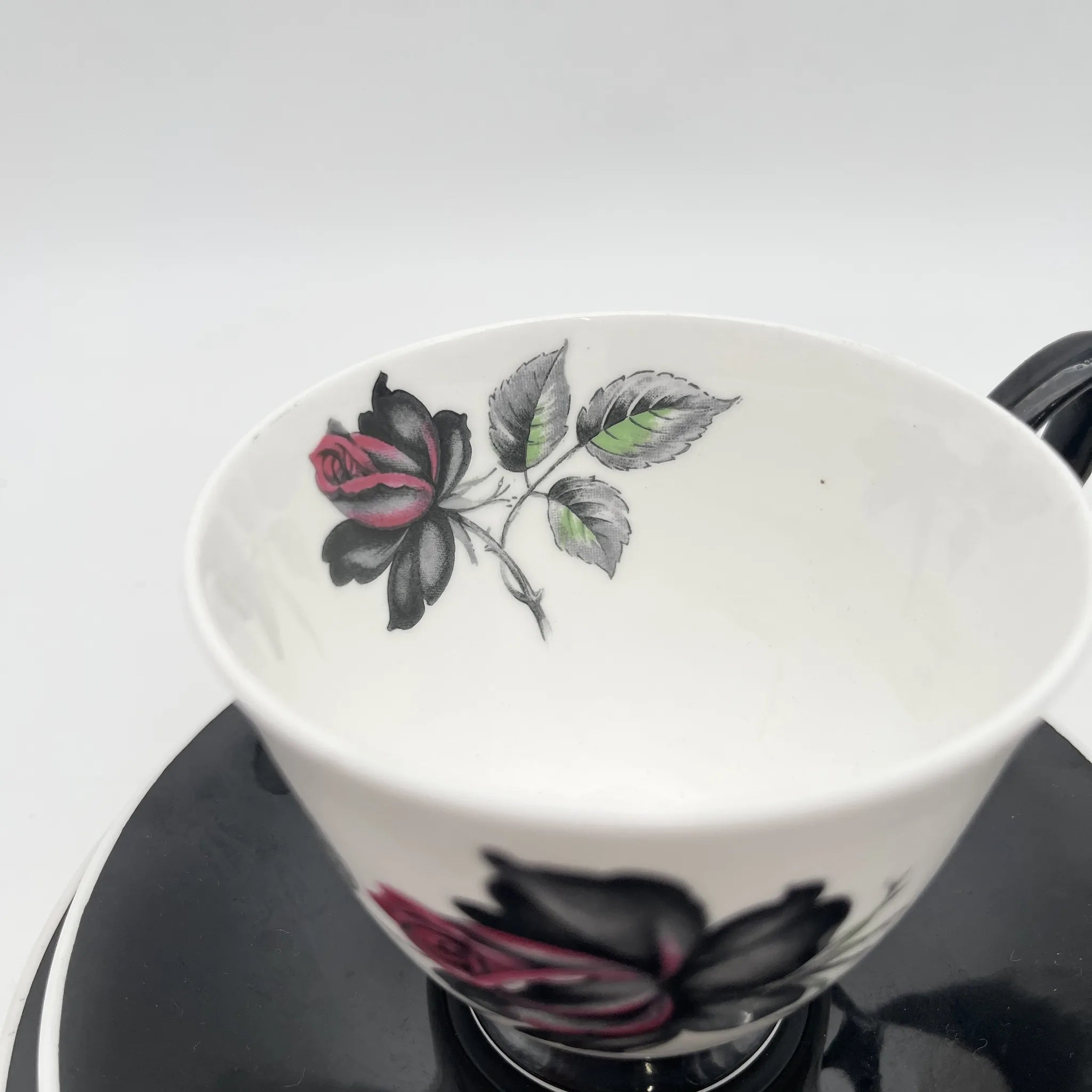 【复古】三重奏+甜点盘/ Royal Albert / Masquerade /估计20c中期/ Bone China /英国/黑玫瑰