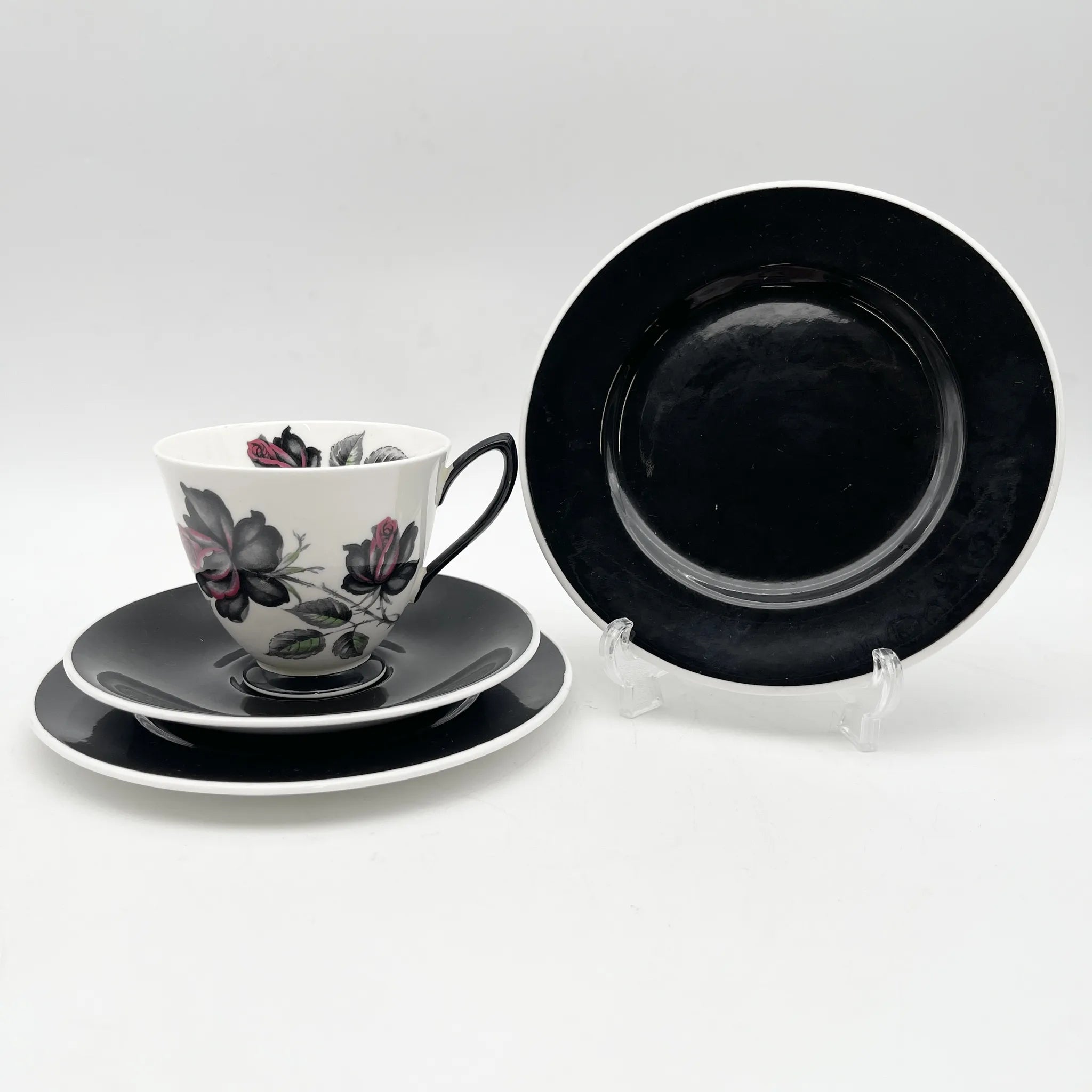【复古】三重奏+甜点盘/ Royal Albert / Masquerade /估计20c中期/ Bone China /英国/黑玫瑰