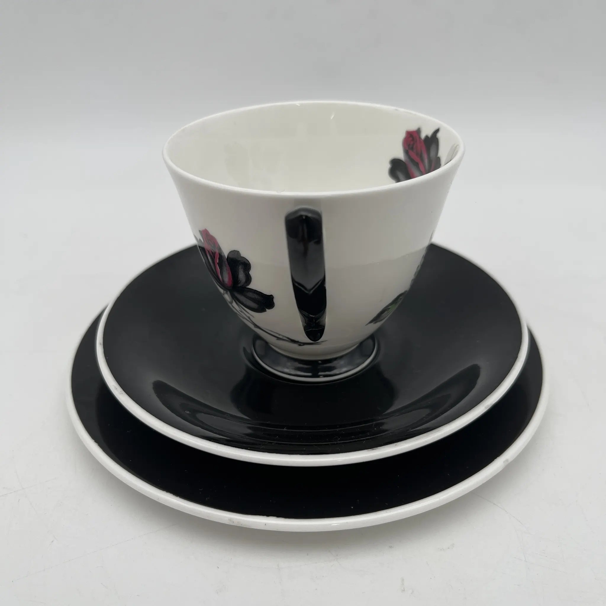 【复古】三重奏+甜点盘/ Royal Albert / Masquerade /估计20c中期/ Bone China /英国/黑玫瑰