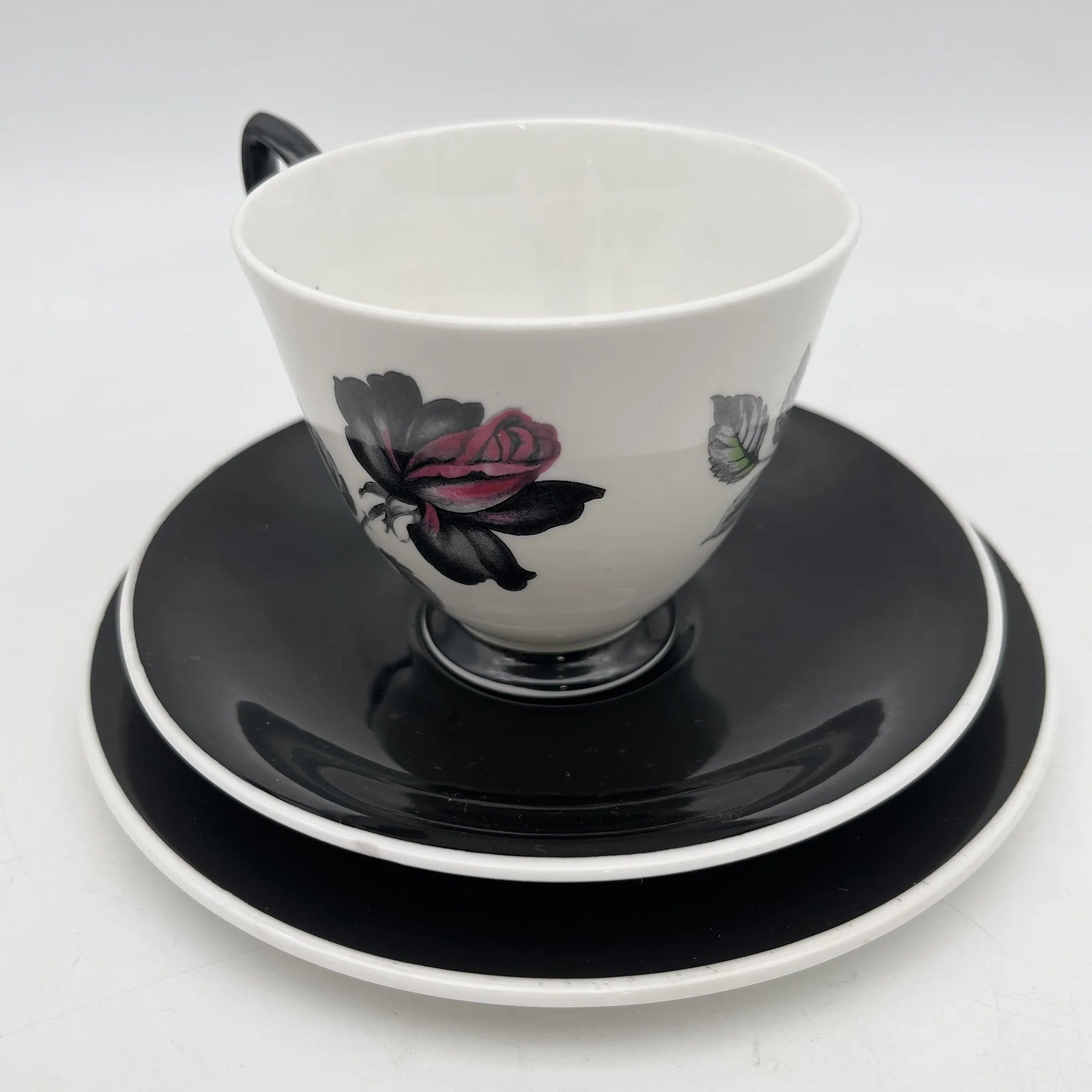 【复古】三重奏+甜点盘/ Royal Albert / Masquerade /估计20c中期/ Bone China /英国/黑玫瑰