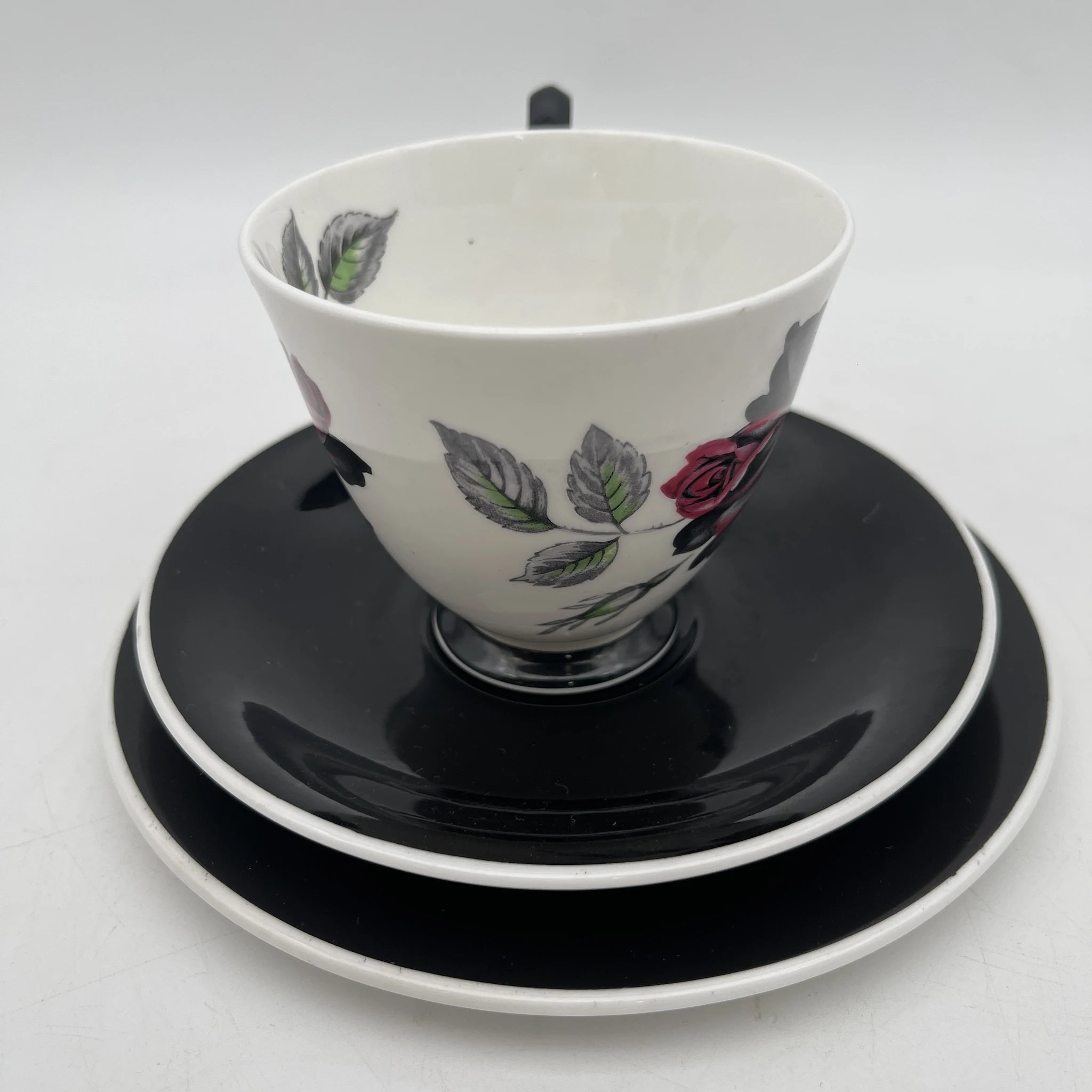【复古】三重奏+甜点盘/ Royal Albert / Masquerade /估计20c中期/ Bone China /英国/黑玫瑰