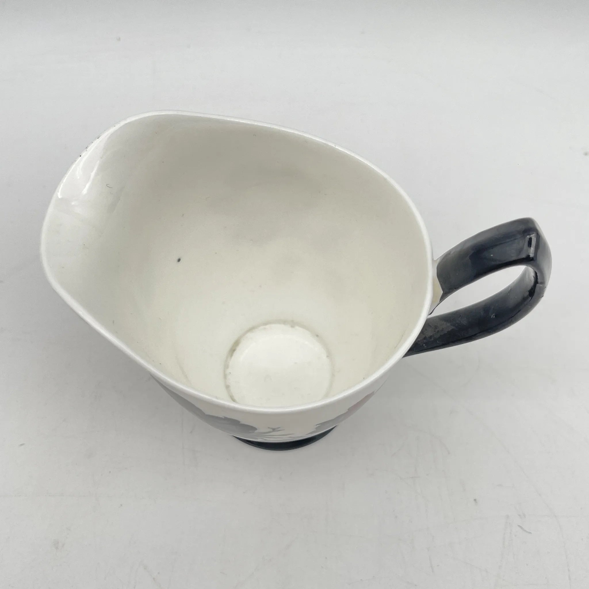 【复古】奶油/ Royal Albert / Masquerade /估计20c中期/ Bone China /英国/黑玫瑰