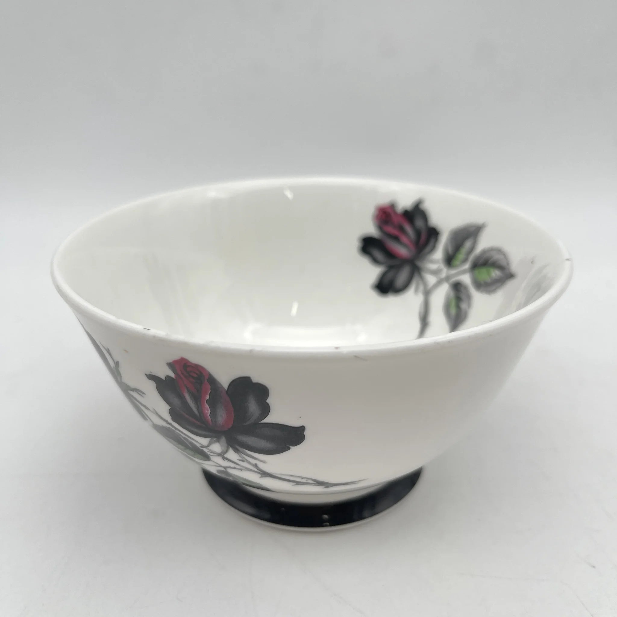 【复古】咖啡杯/ Royal Albert / Masquerade /估计20c中期/ Bone China /英国/黑玫瑰