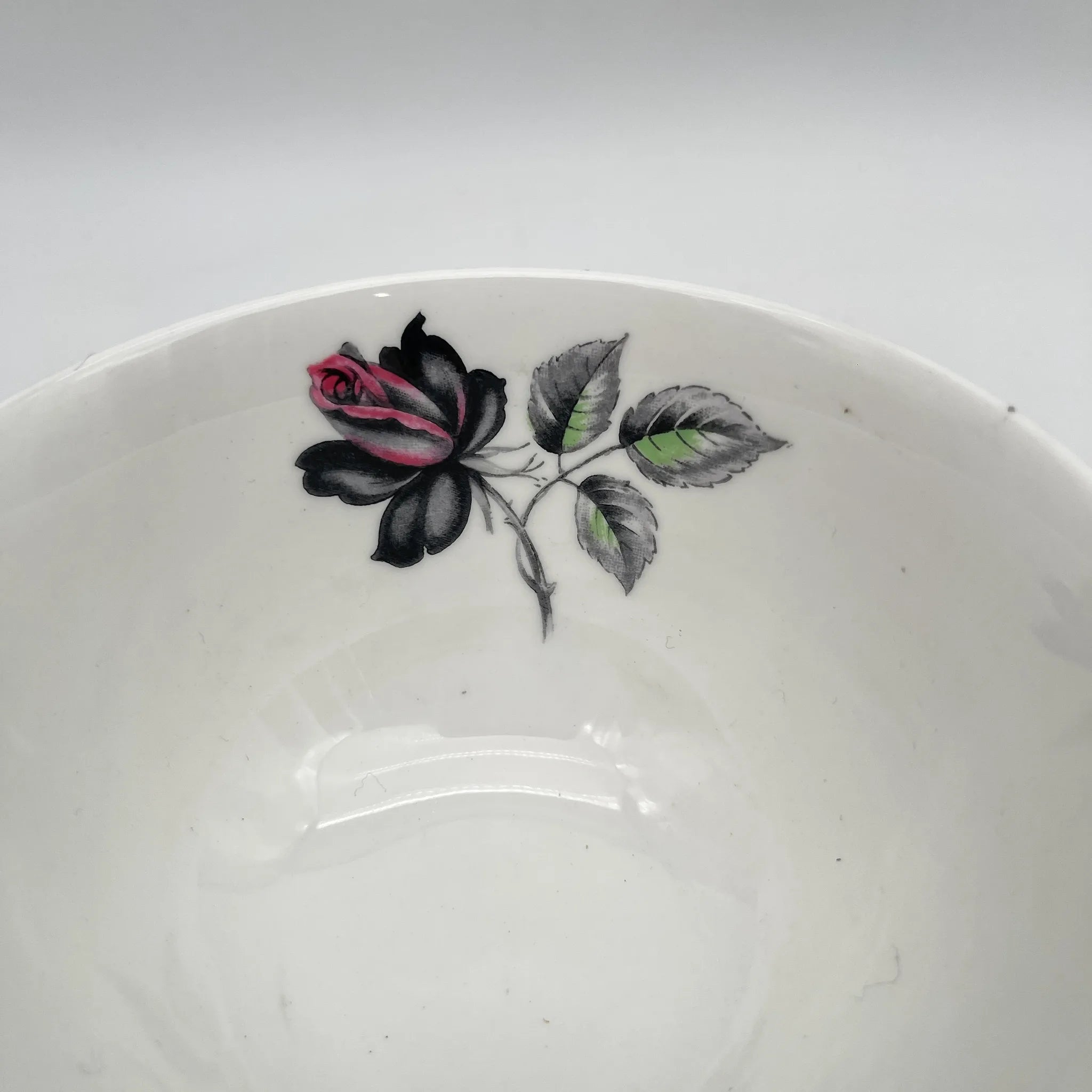 【复古】咖啡杯/ Royal Albert / Masquerade /估计20c中期/ Bone China /英国/黑玫瑰