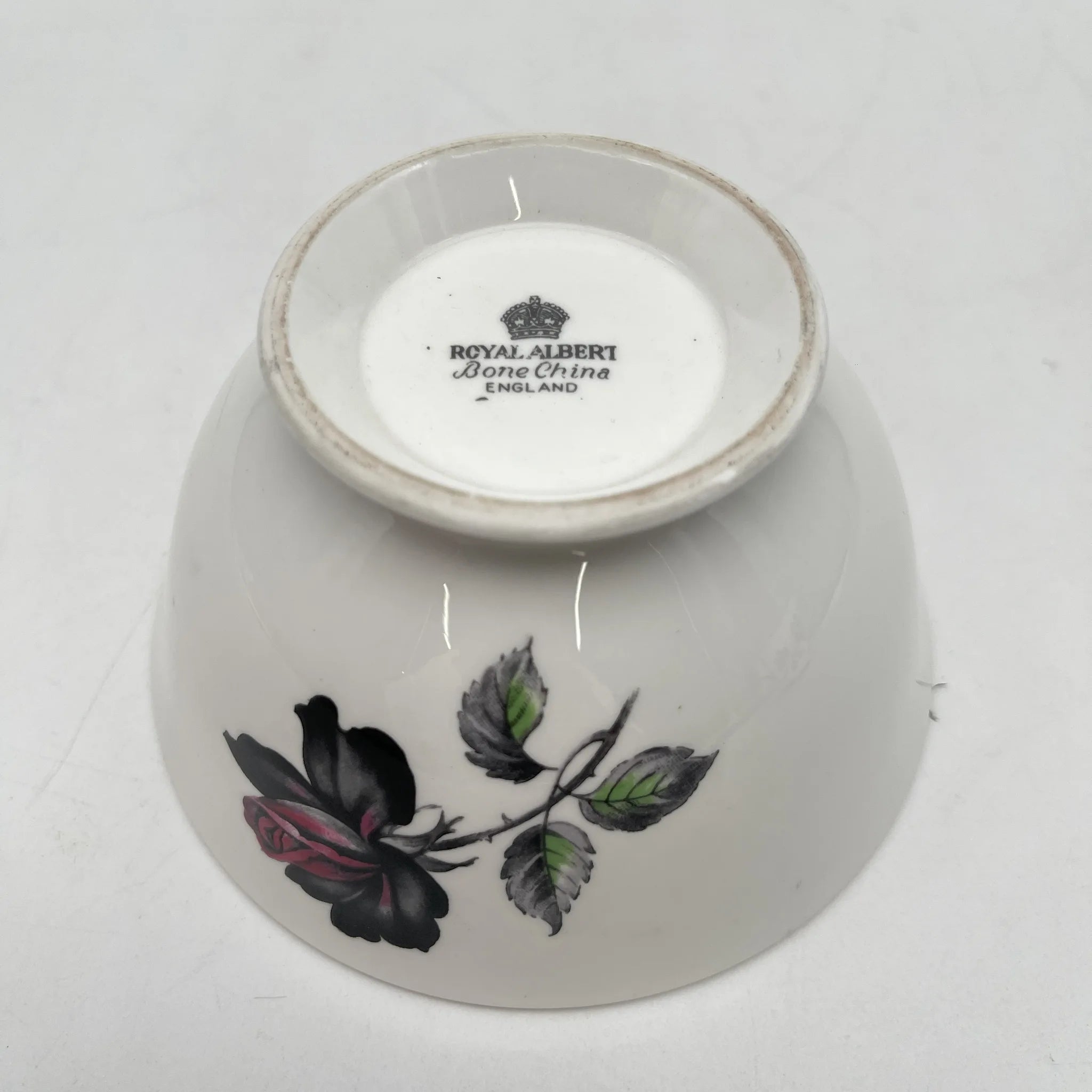 【复古】咖啡杯/ Royal Albert / Masquerade /估计20c中期/ Bone China /英国/黑玫瑰