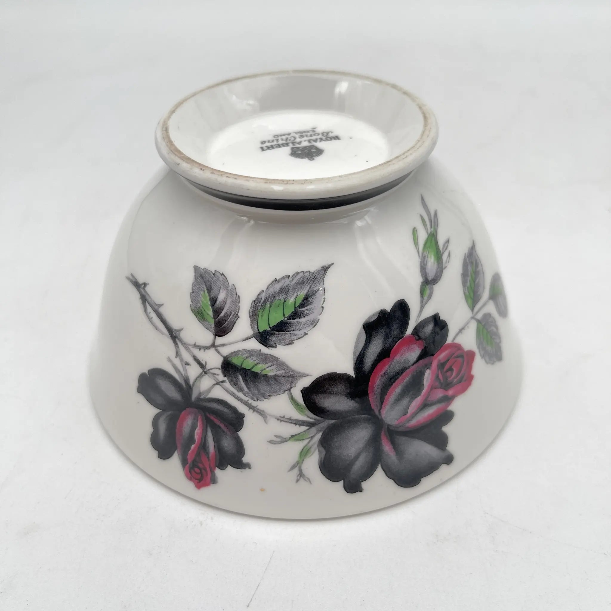 【复古】咖啡杯/ Royal Albert / Masquerade /估计20c中期/ Bone China /英国/黑玫瑰