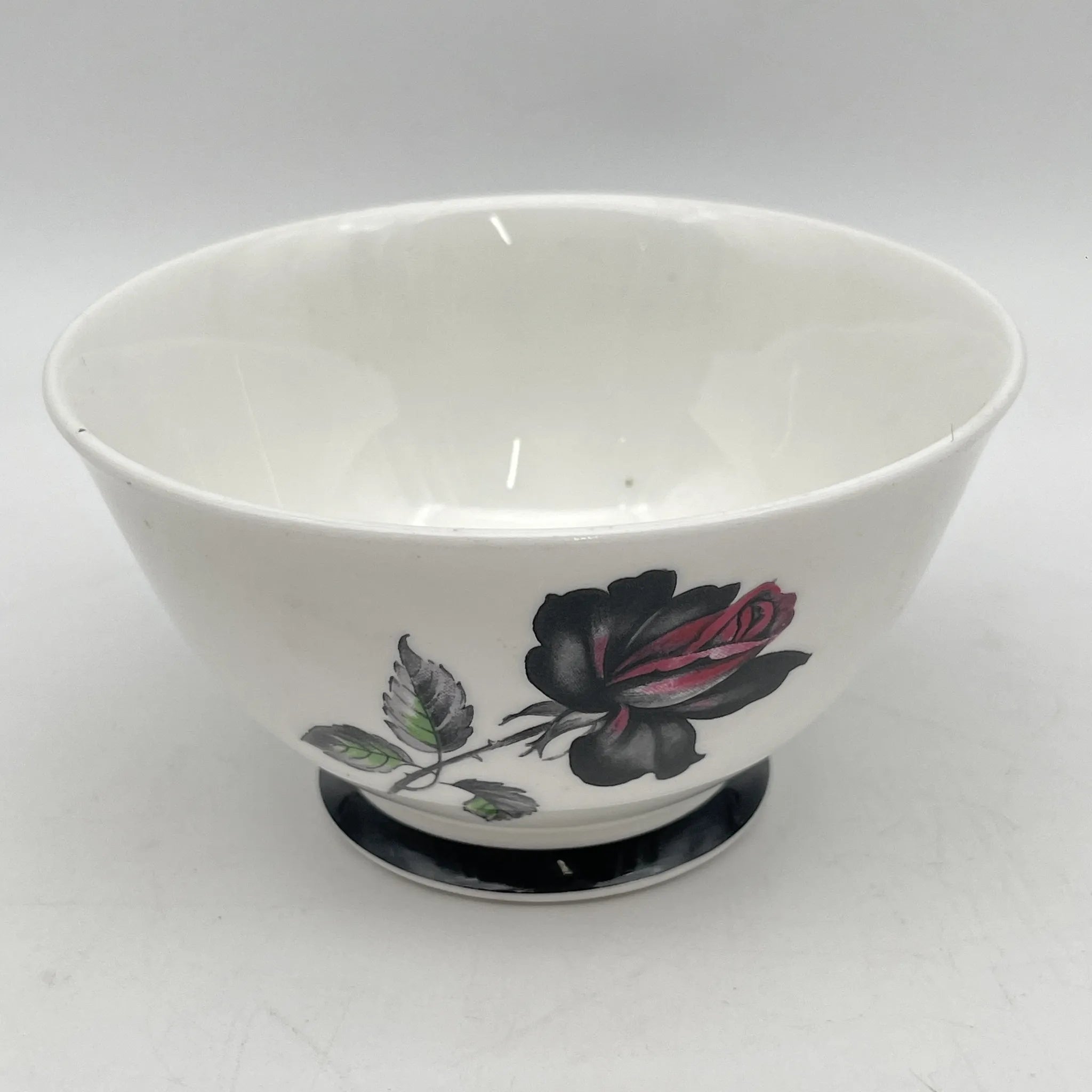 【复古】咖啡杯/ Royal Albert / Masquerade /估计20c中期/ Bone China /英国/黑玫瑰