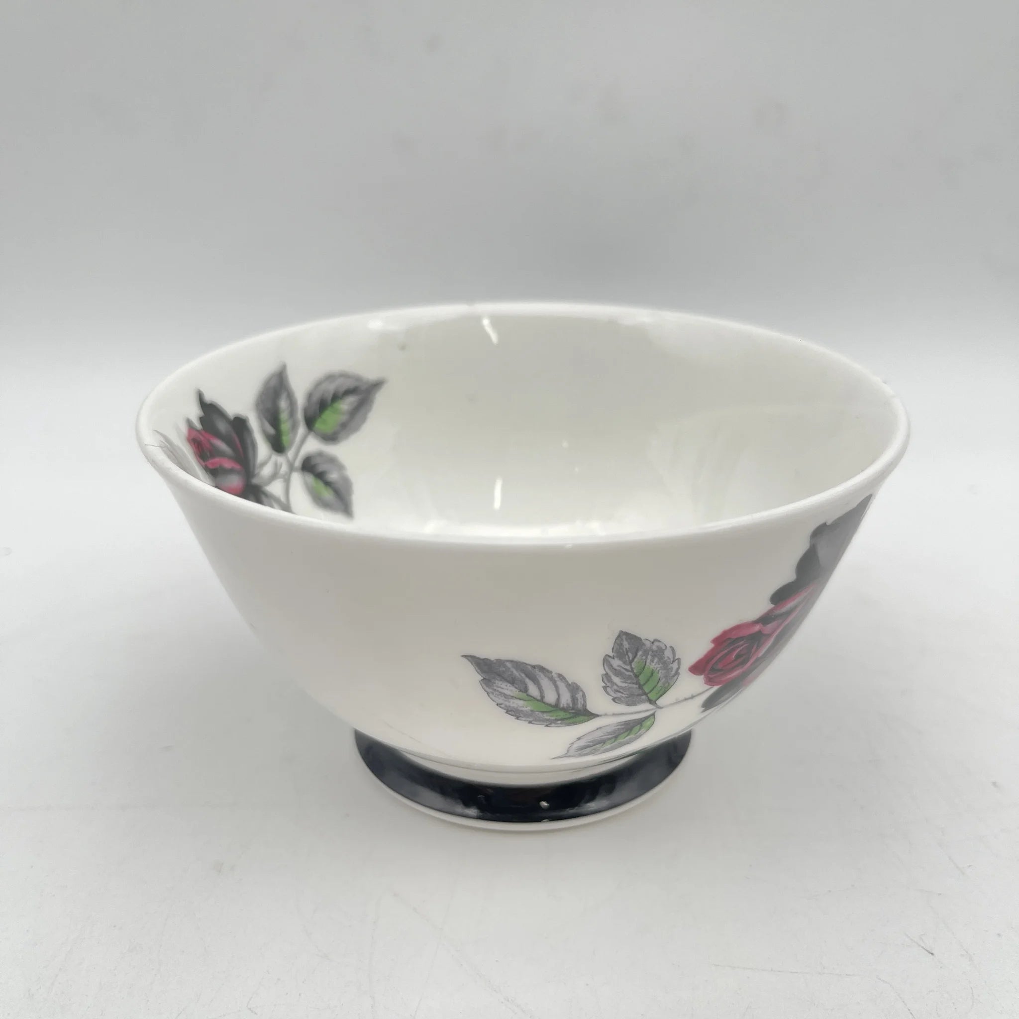 【复古】咖啡杯/ Royal Albert / Masquerade /估计20c中期/ Bone China /英国/黑玫瑰