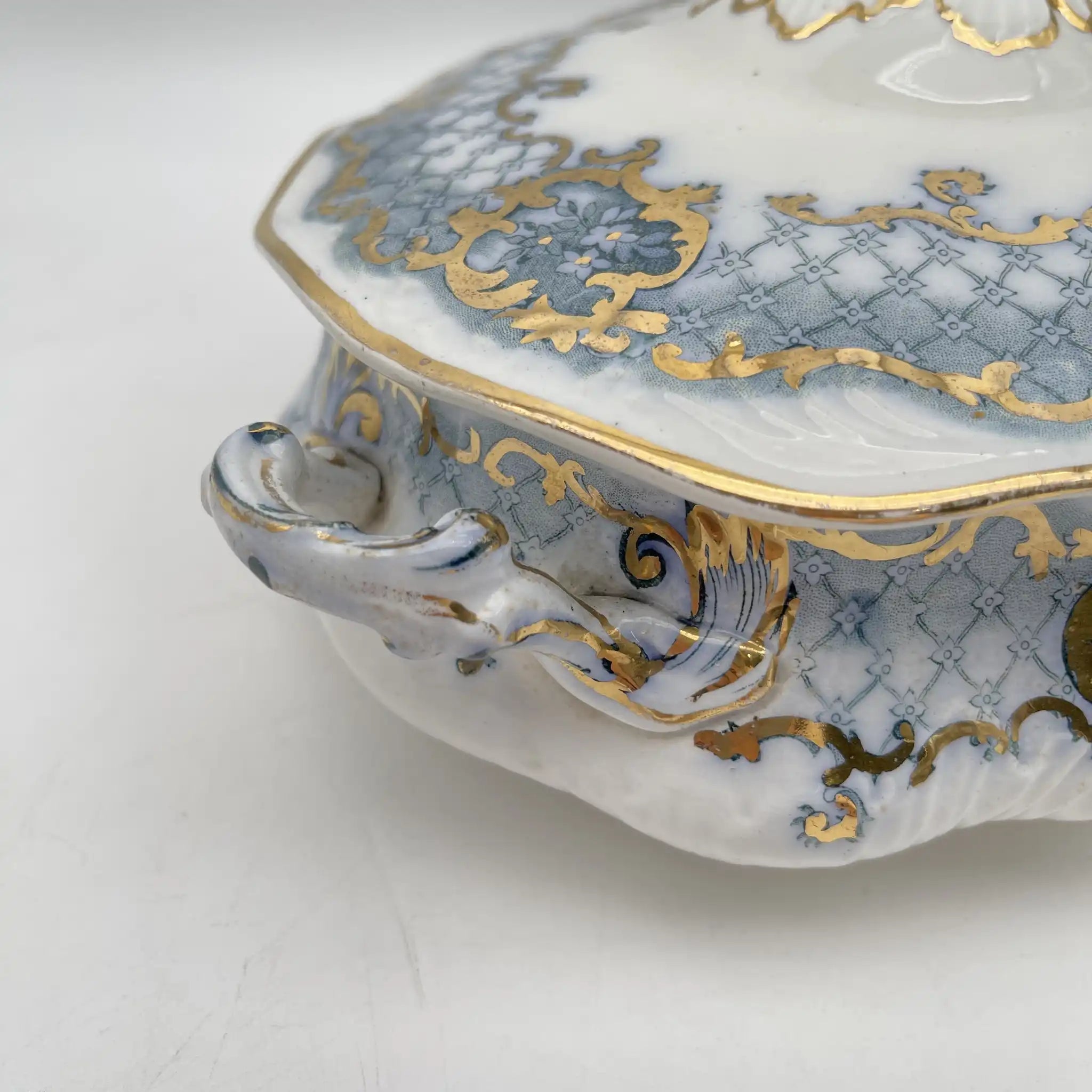 【古董】汤底/ Furnivals / Venice /估计1900左右/陶器/英国/罗凯,卷轴,拉提斯作品