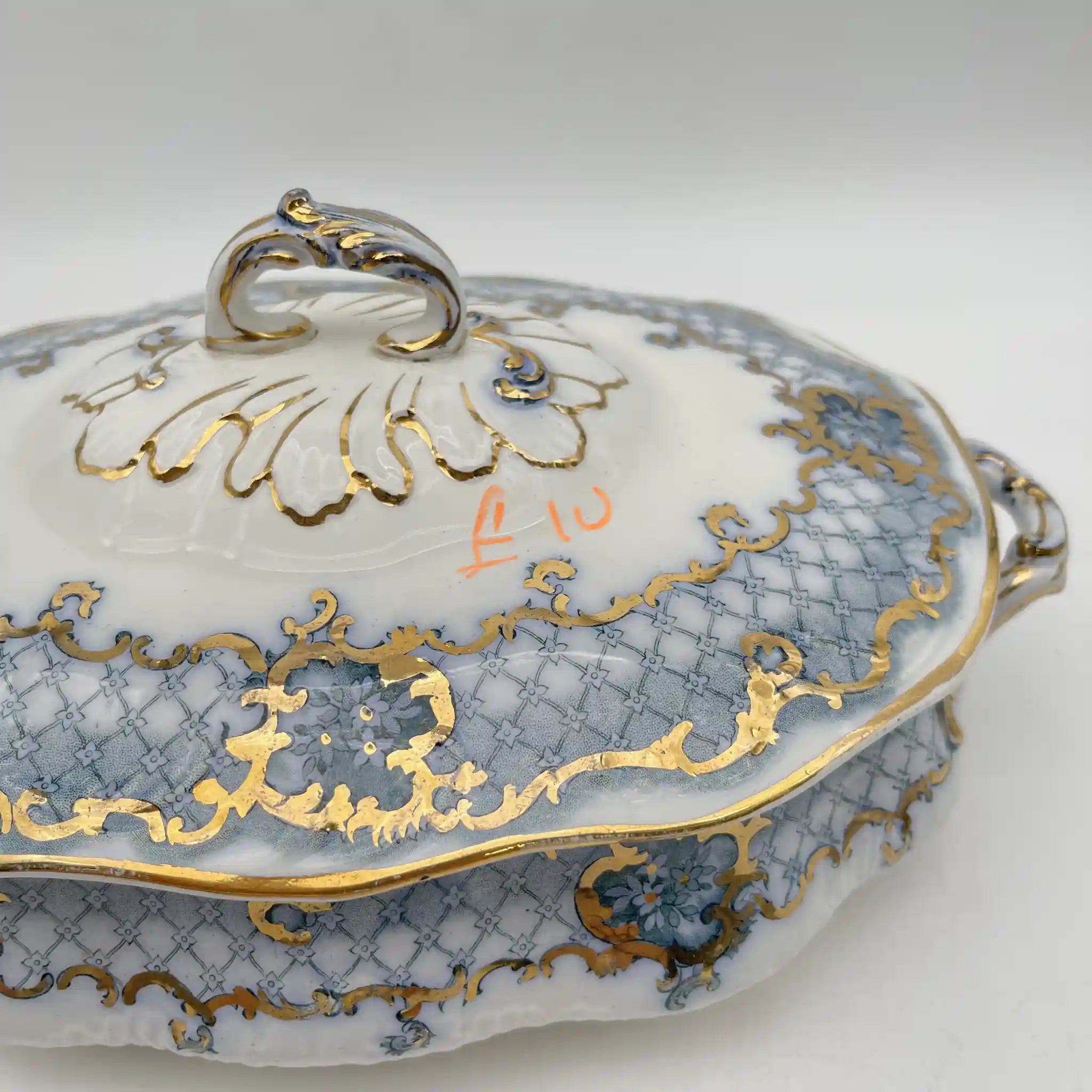 【古董】汤底/ Furnivals / Venice /估计1900左右/陶器/英国/罗凯,卷轴,拉提斯作品