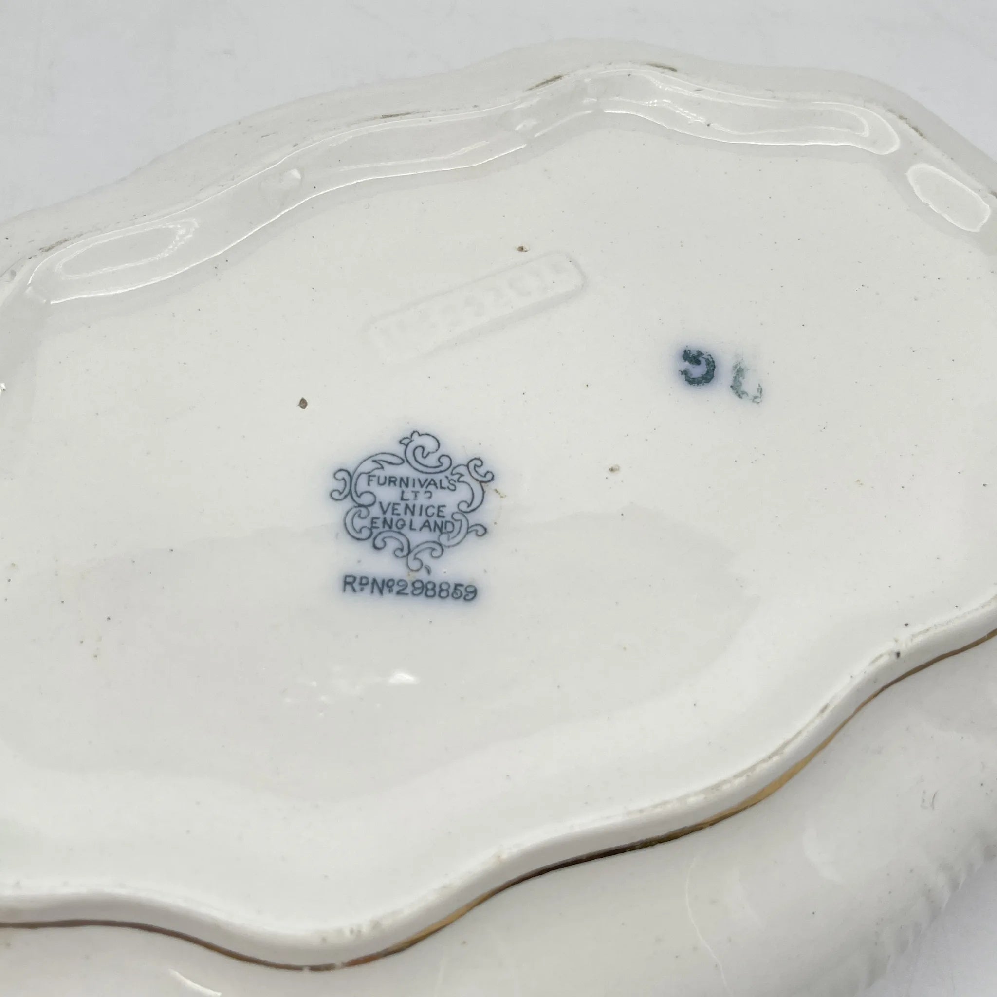 【古董】汤底/ Furnivals / Venice /估计1900左右/陶器/英国/罗凯,卷轴,拉提斯作品