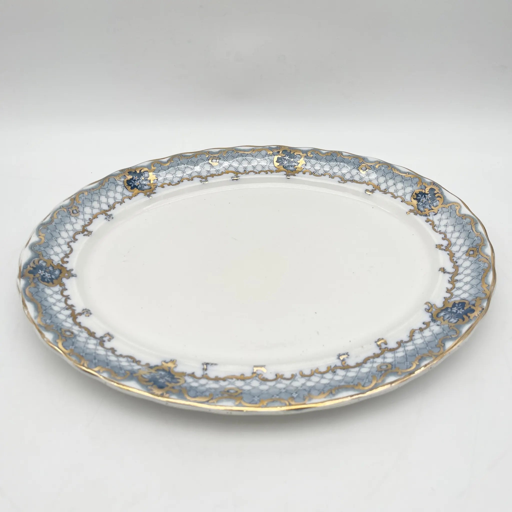 【古董】椭圆形盘子/ Furnivals / Venice /估计1900年左右/陶器/英国/罗卡伊,卷轴,拉提斯作品