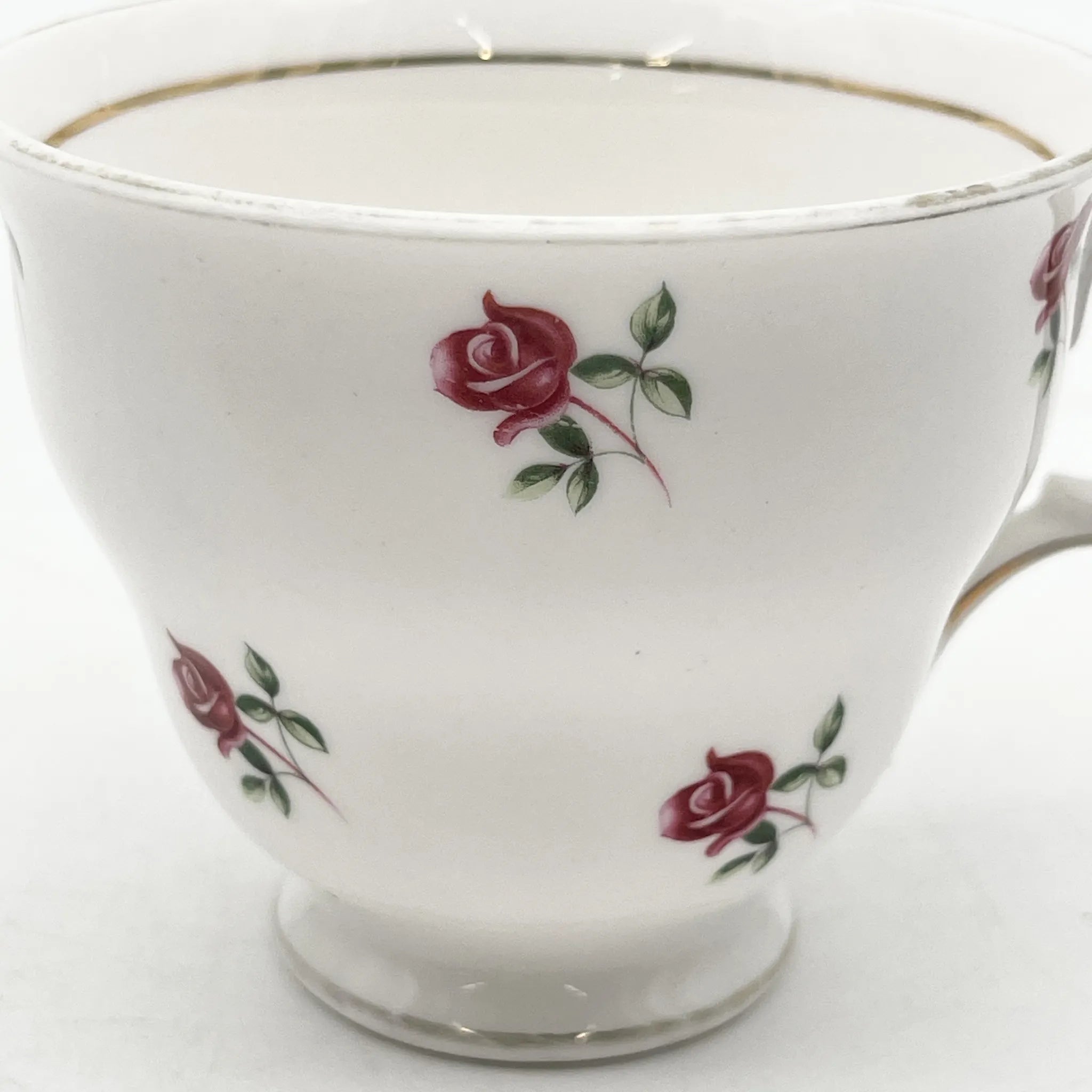 【复古】杯&碟子/ Crown Royal /估计20c中/ Bone China /英国/玫瑰,金彩