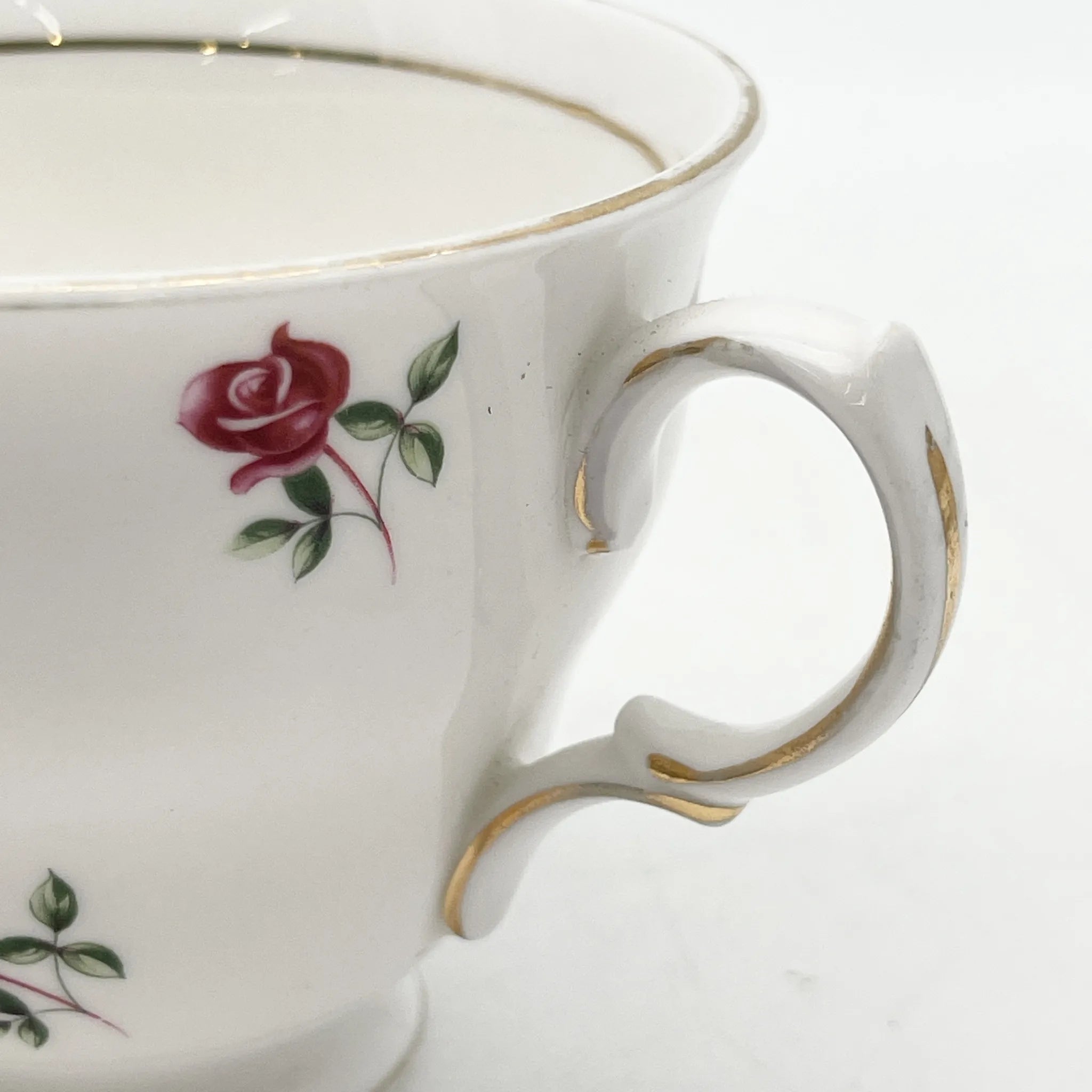 【复古】杯&碟子/ Crown Royal /估计20c中/ Bone China /英国/玫瑰,金彩