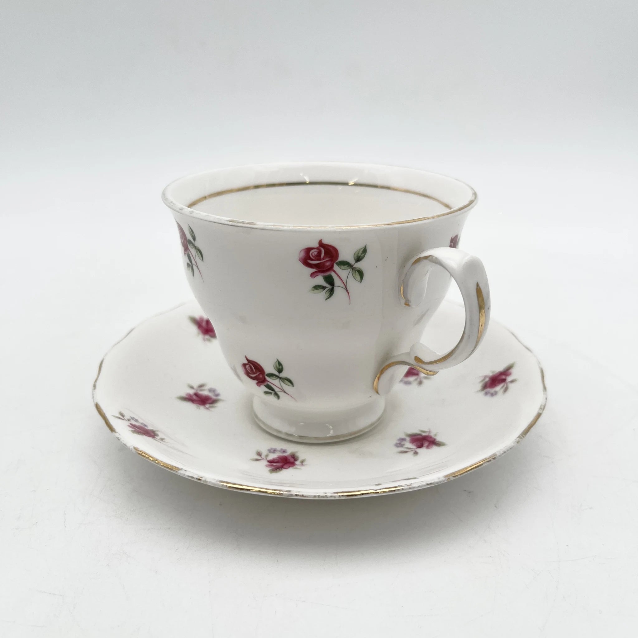 【复古】杯&碟子/ Crown Royal /估计20c中/ Bone China /英国/玫瑰,金彩