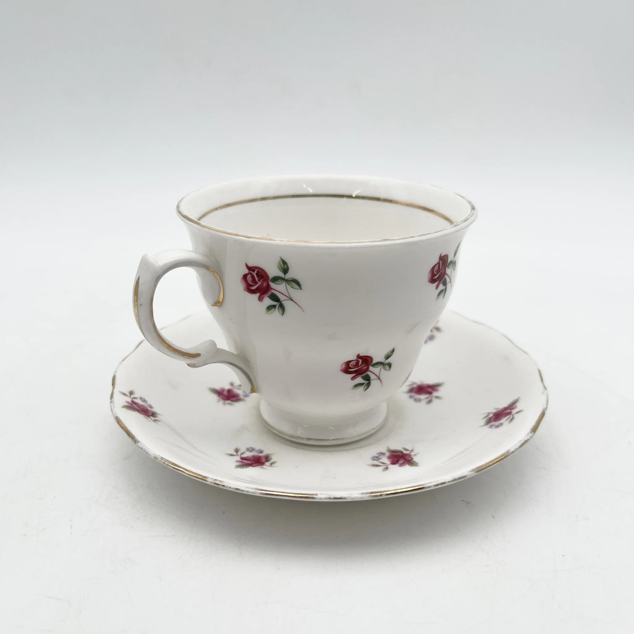 【复古】杯&碟子/ Crown Royal /估计20c中/ Bone China /英国/玫瑰,金彩