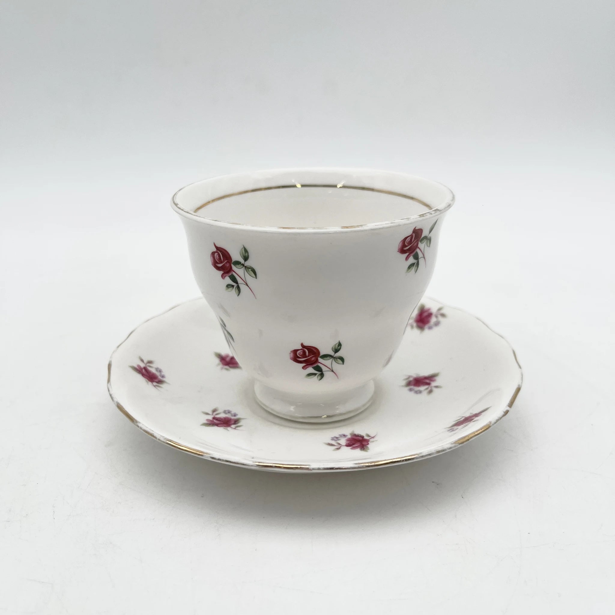 【复古】杯&碟子/ Crown Royal /估计20c中/ Bone China /英国/玫瑰,金彩
