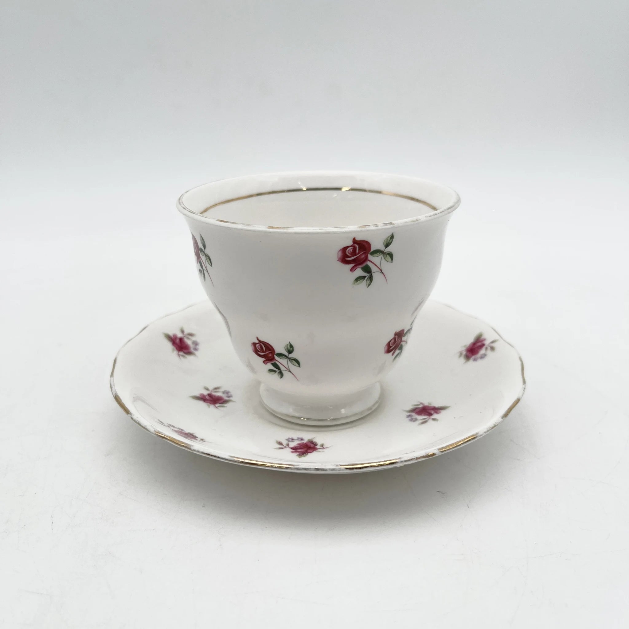 【复古】杯&碟子/ Crown Royal /估计20c中/ Bone China /英国/玫瑰,金彩