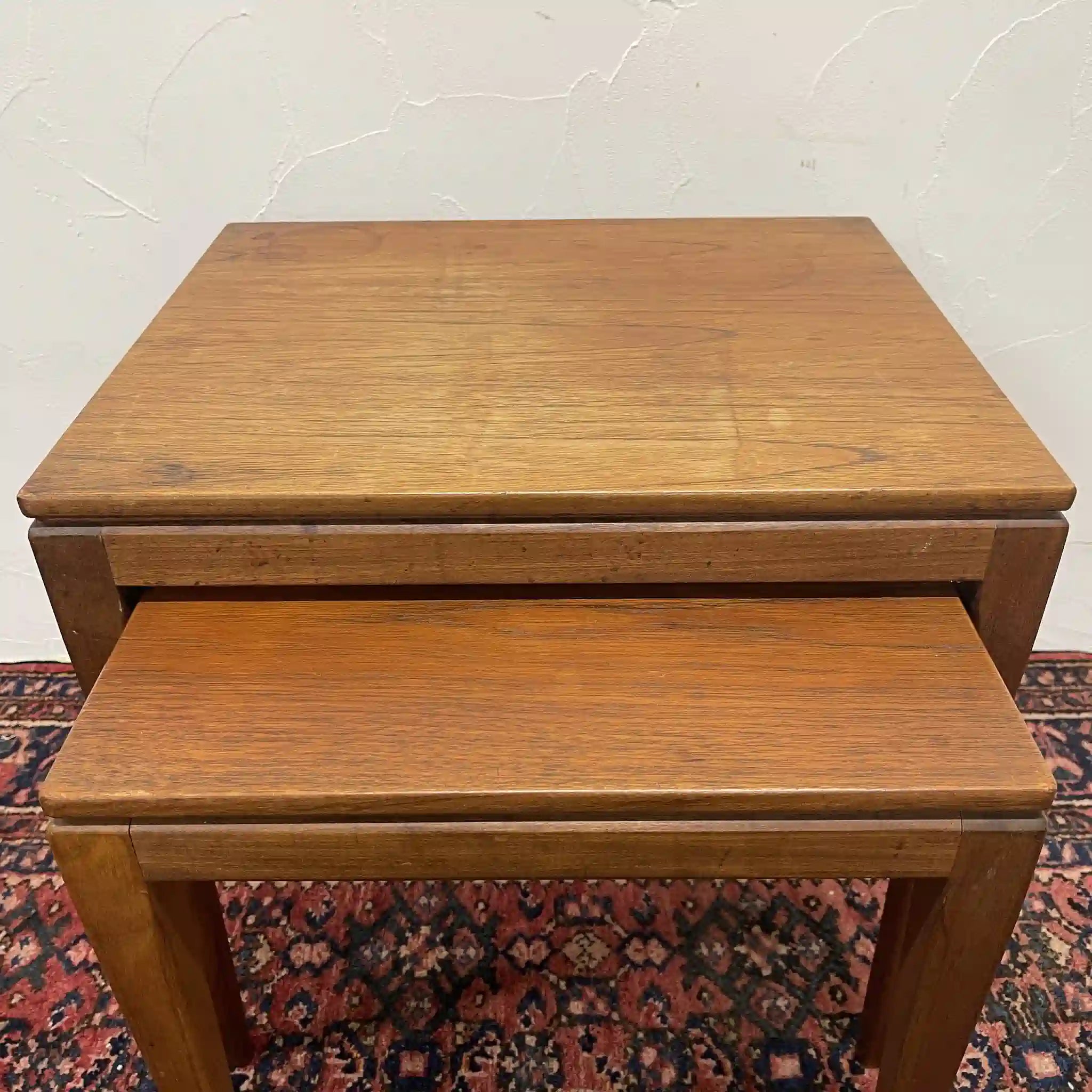 【复古】嵌套桌