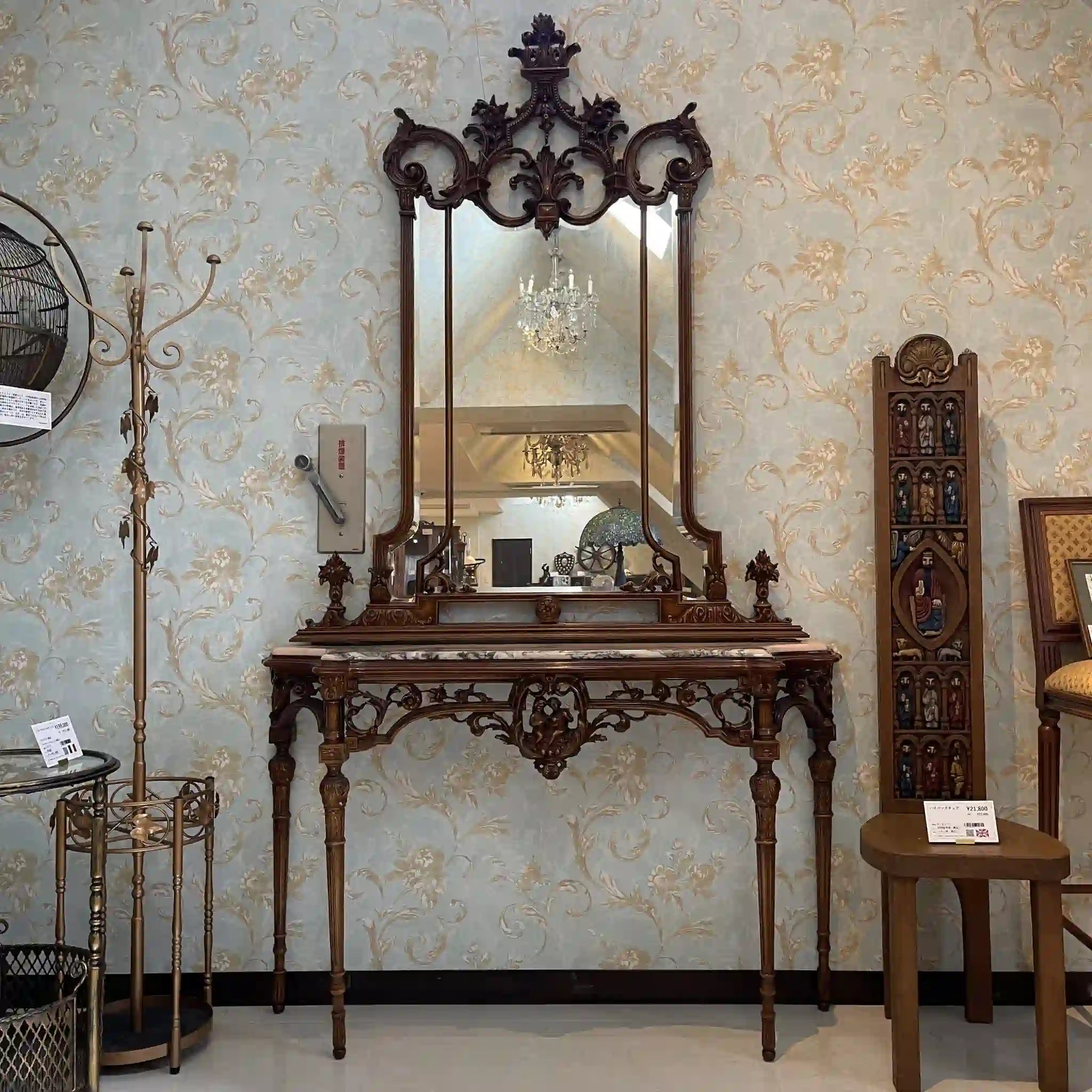 【アンティーク】 ミラーコンソールテーブル / ジョージアン様式 / 20世紀 / ビーチ材 / イタリア / フルーティングレッグ,手彫り,