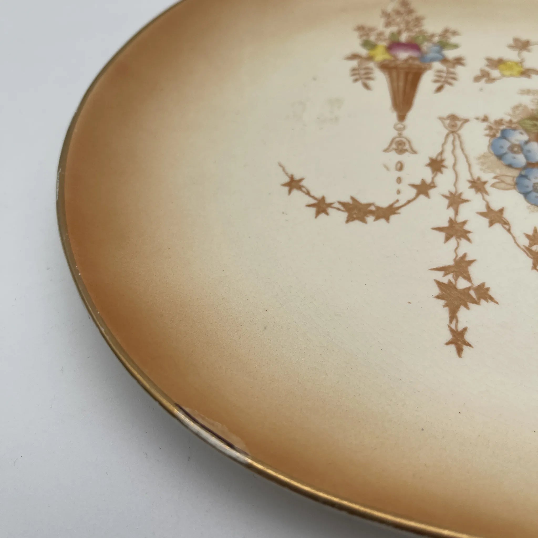 【アンティーク】 サービングプレート (大皿) / Crown Devon (クラウンデボン) / Spring / 1910年代 / 陶器 / イギリス / 銅板転写, 手彩色 金彩